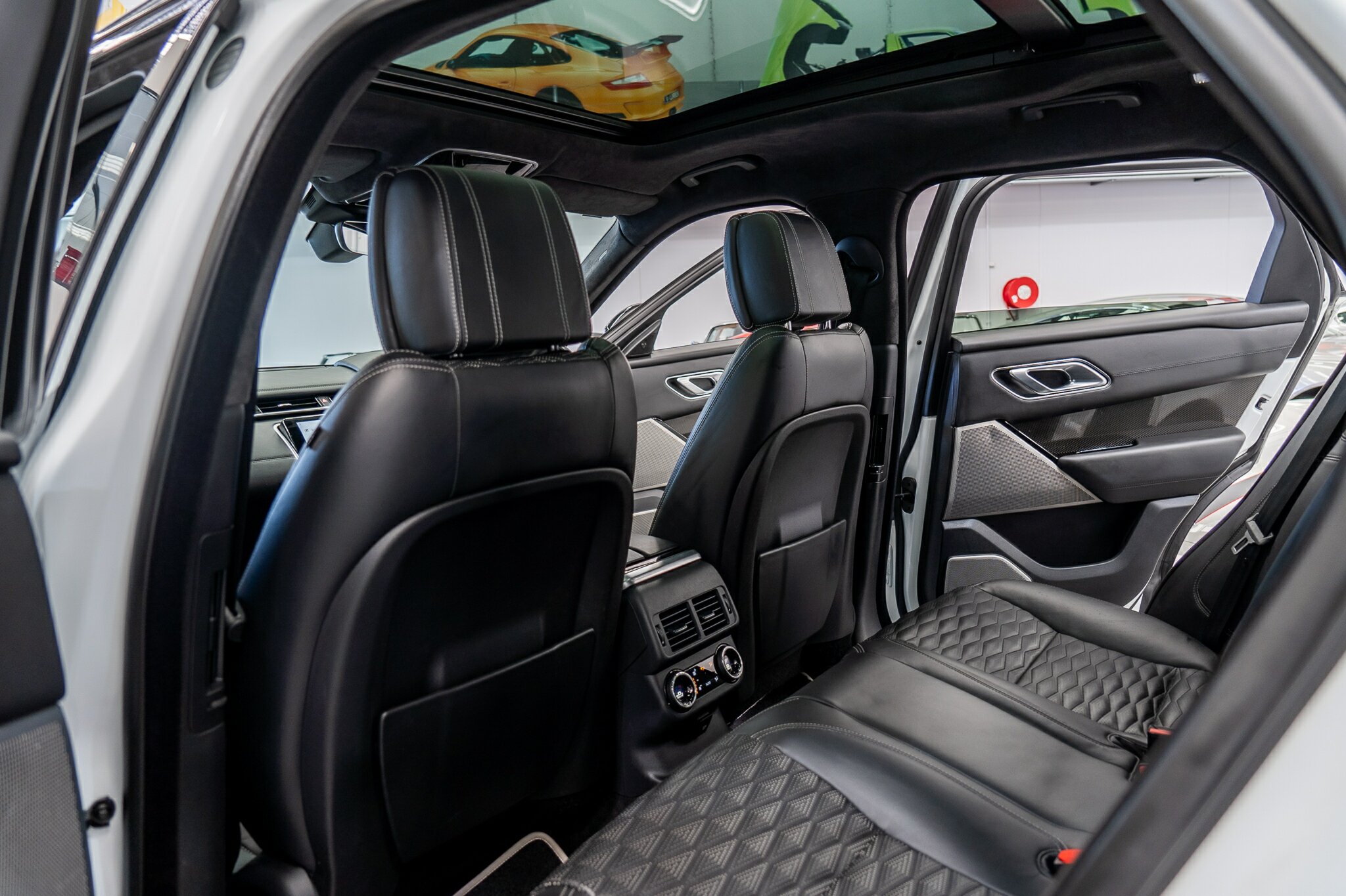 2019 LAND ROVER RANGE ROVER VELAR L560 MY20 P550 SV A/B DYNAMIC (405kW) 8 SP AUTOMATIC 4D WAGON