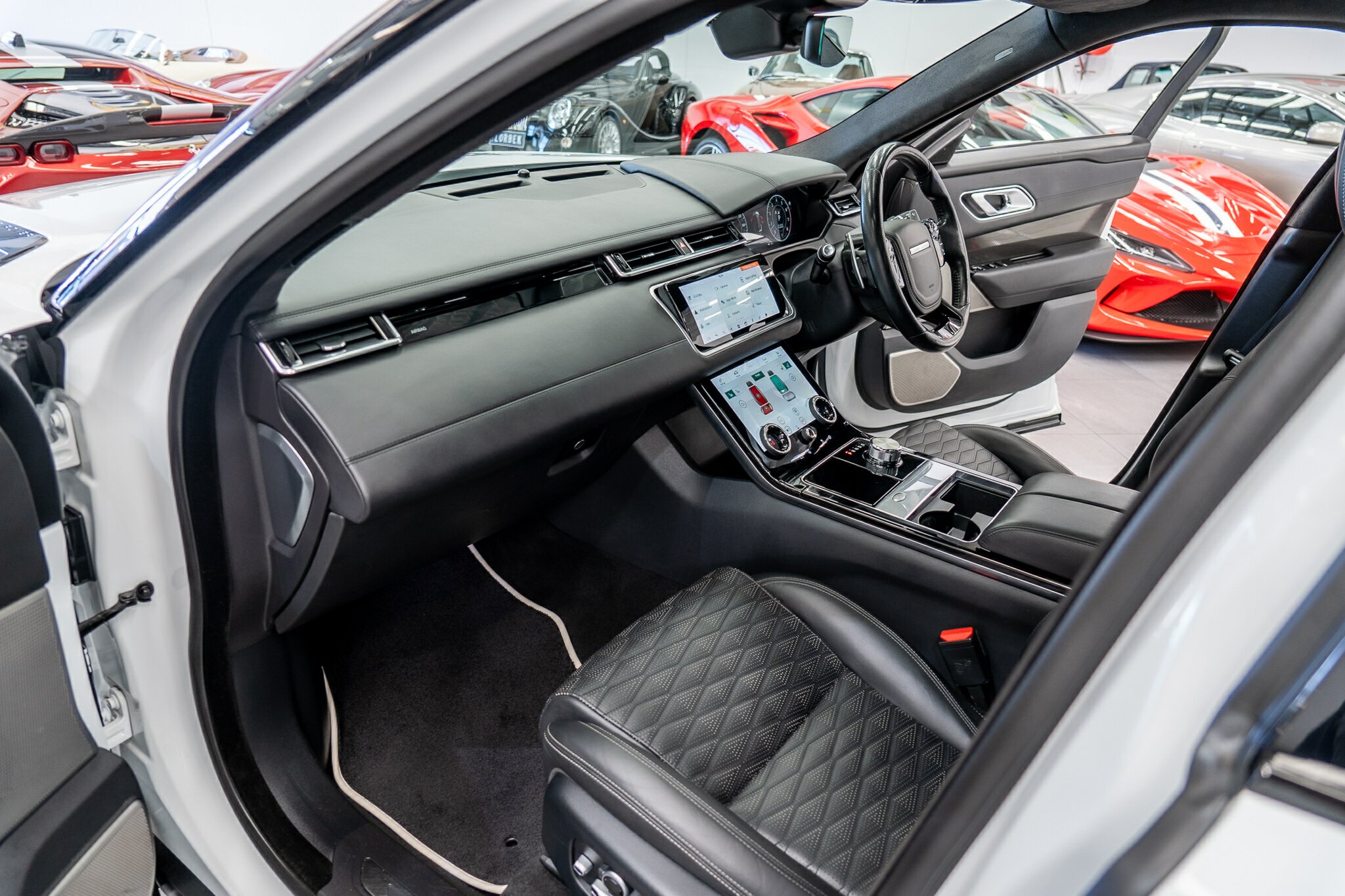 2019 LAND ROVER RANGE ROVER VELAR L560 MY20 P550 SV A/B DYNAMIC (405kW) 8 SP AUTOMATIC 4D WAGON