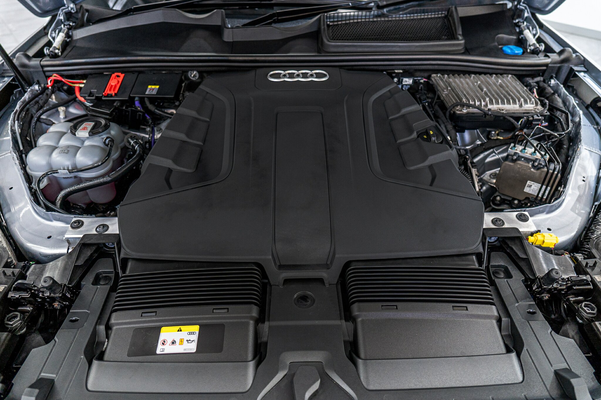2021 AUDI Q7 4M MY21 45 TDI QUATTRO MHEV 8 SP AUTOMATIC TIPTRONIC 4D WAGON