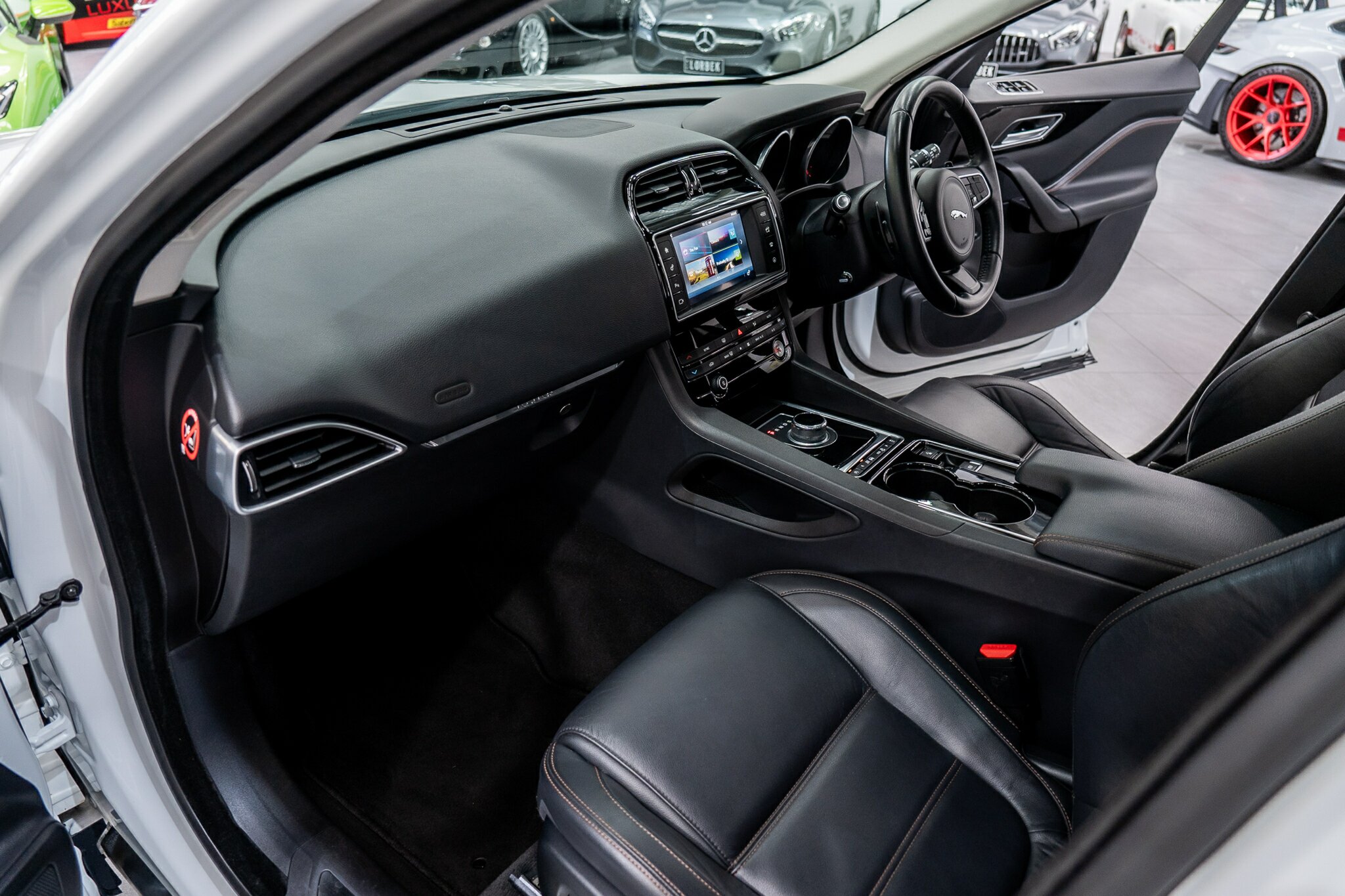 2016 JAGUAR F-PACE MY17 30D PRESTIGE AWD 8 SP AUTOMATIC 4D WAGON