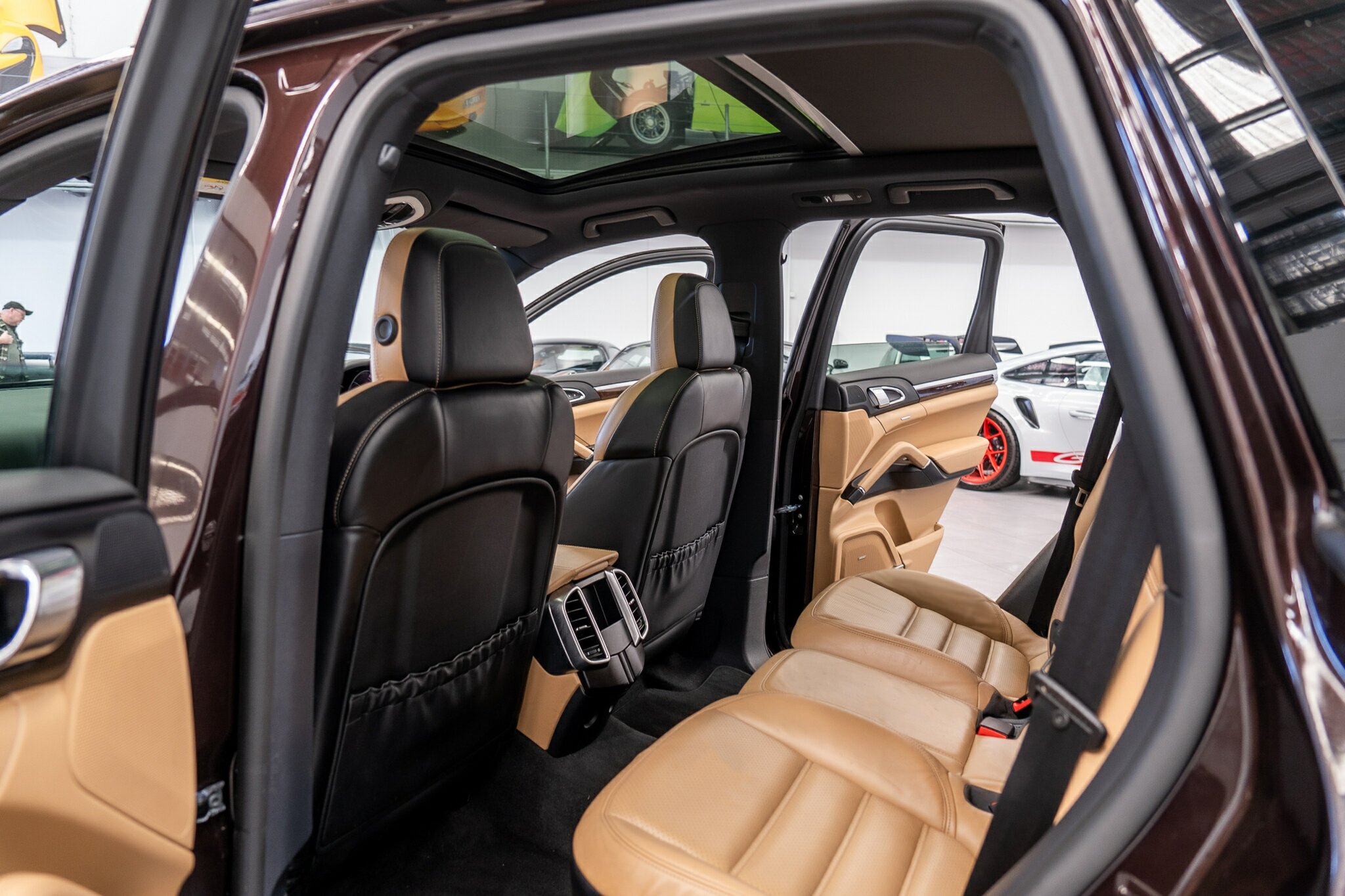 2017 PORSCHE CAYENNE 92A MY18 DIESEL PLATINUM EDITION 8 SP AUTOMATIC TIPTRONIC 4D WAGON