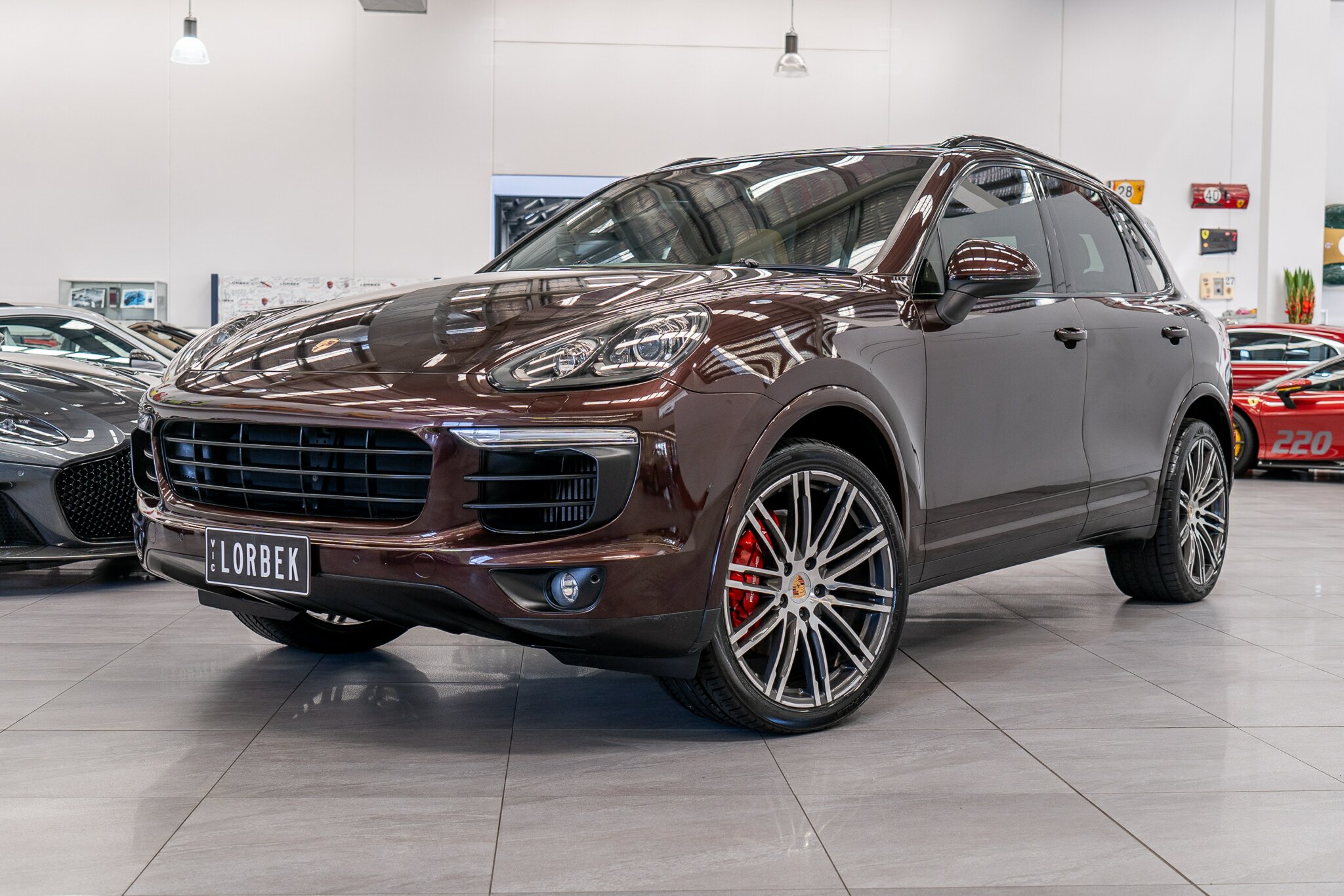 2017 PORSCHE CAYENNE 92A MY18 DIESEL PLATINUM EDITION 8 SP AUTOMATIC TIPTRONIC 4D WAGON