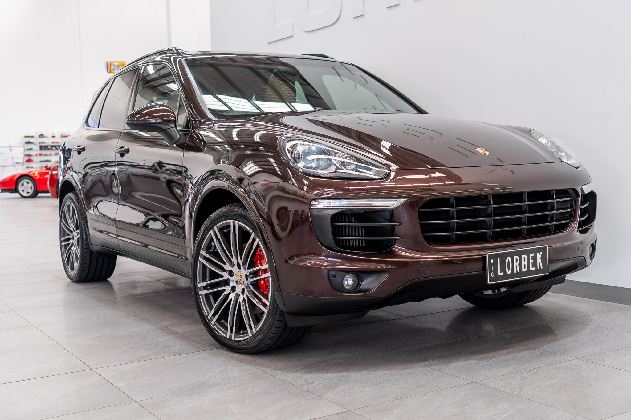 2017 PORSCHE CAYENNE 92A MY18 DIESEL PLATINUM EDITION 8 SP AUTOMATIC TIPTRONIC 4D WAGON