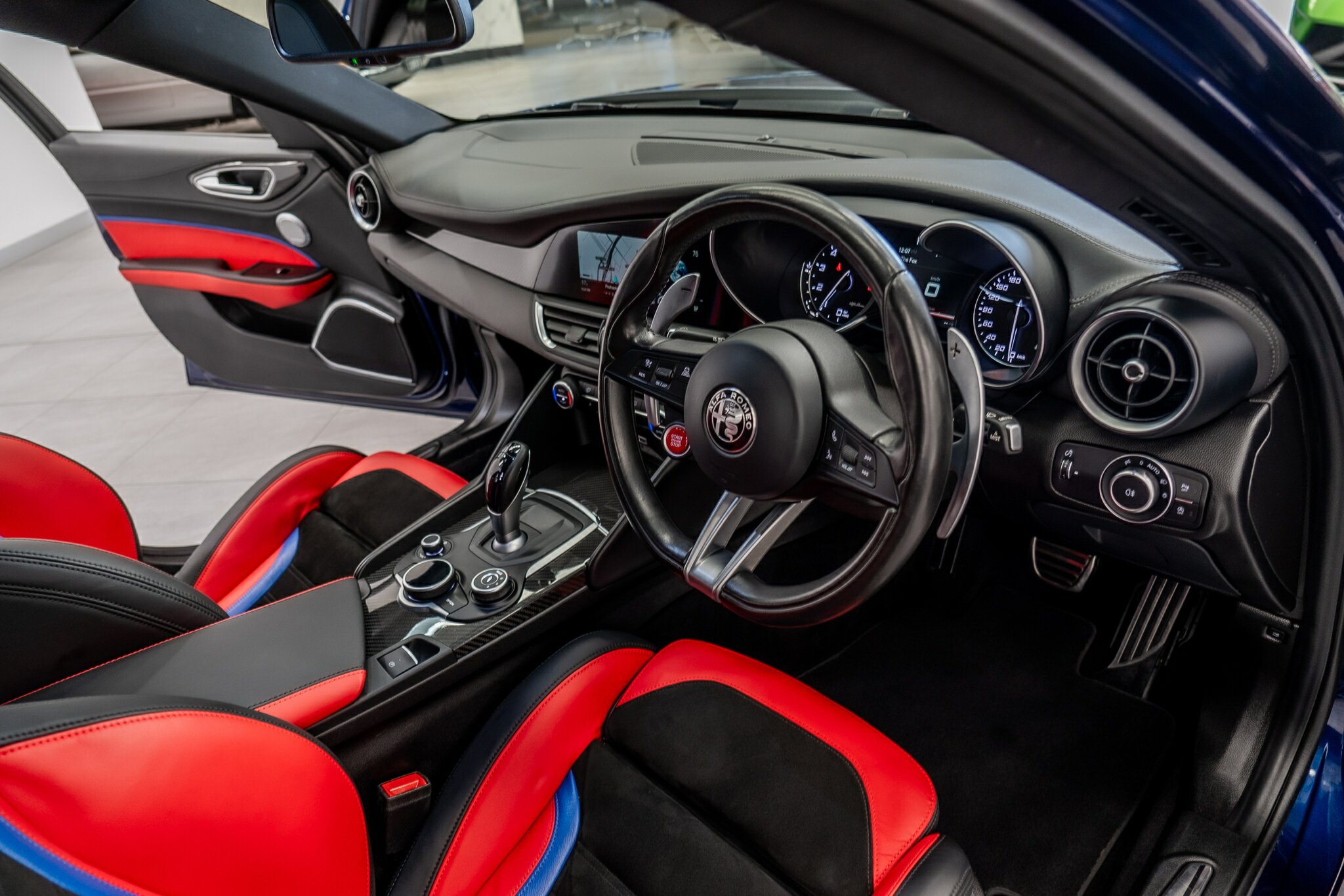 2017 ALFA ROMEO GIULIA 952 QUADRIFOGLIO (QV) 8 SP AUTOMATIC 4D SEDAN