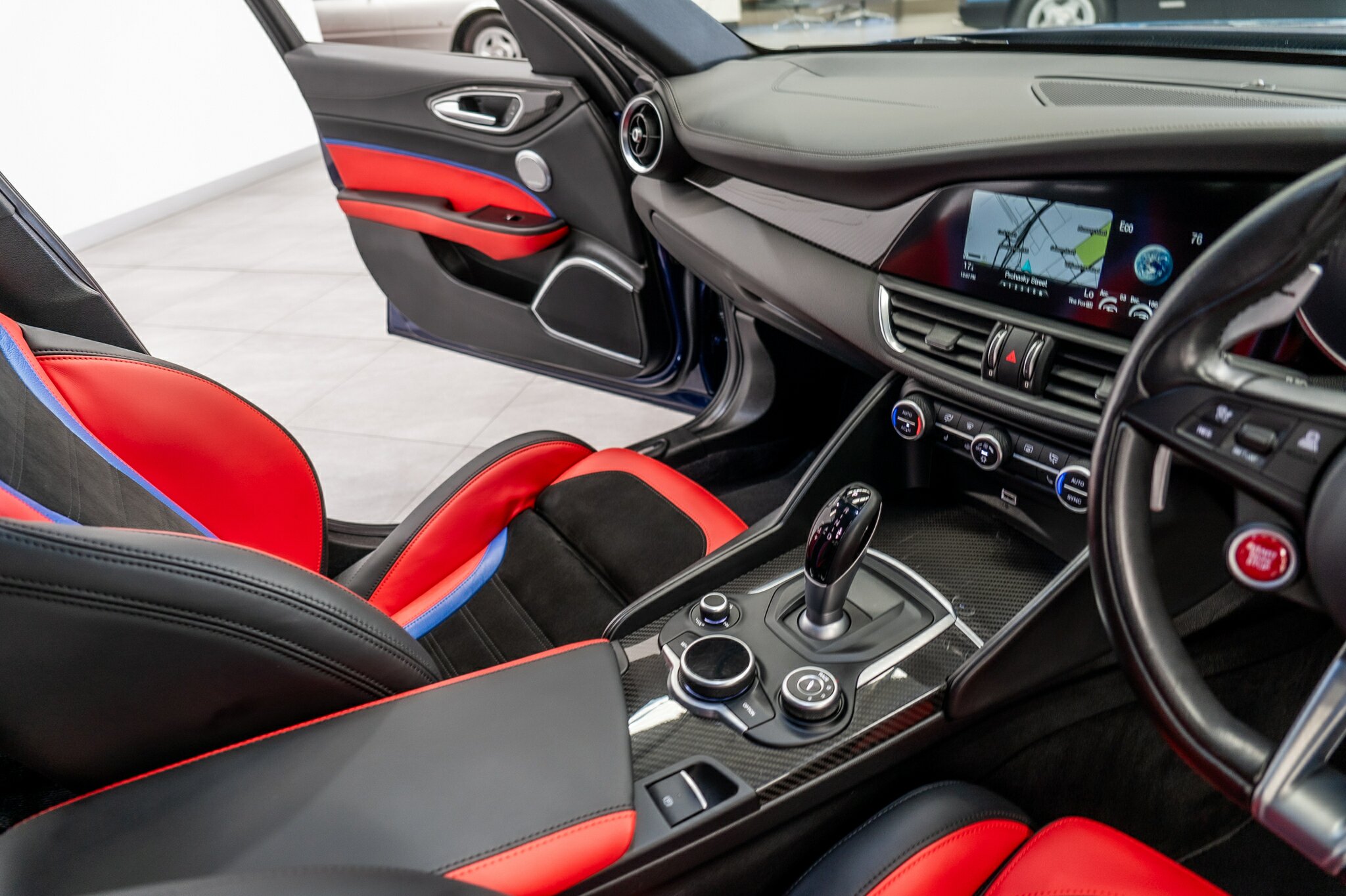 2017 ALFA ROMEO GIULIA 952 QUADRIFOGLIO (QV) 8 SP AUTOMATIC 4D SEDAN