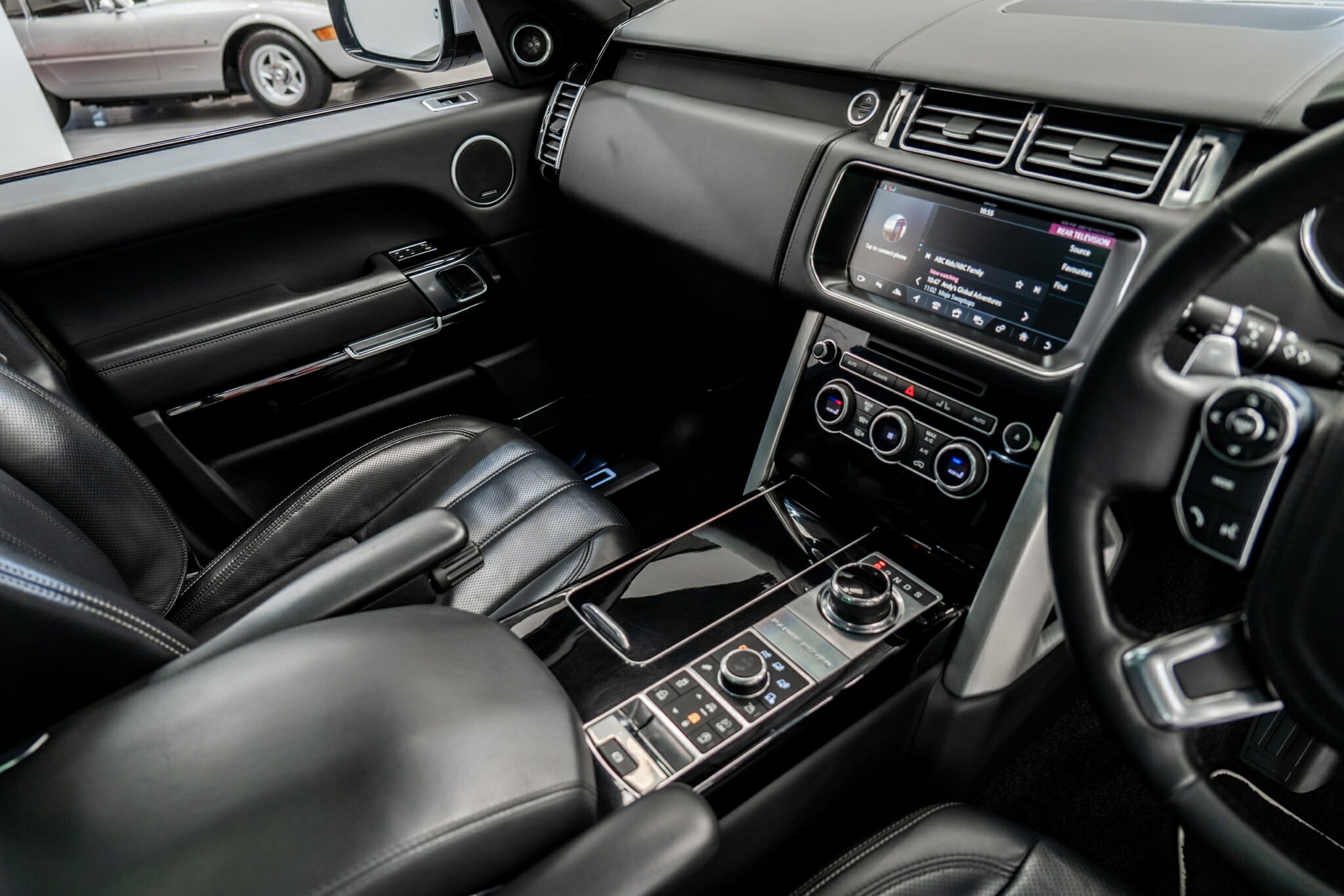 2017 RANGE ROVER RANGE ROVER LG MY17 AUTOBIOGRAPHY SDV8 8 SP AUTOMATIC 4D WAGON