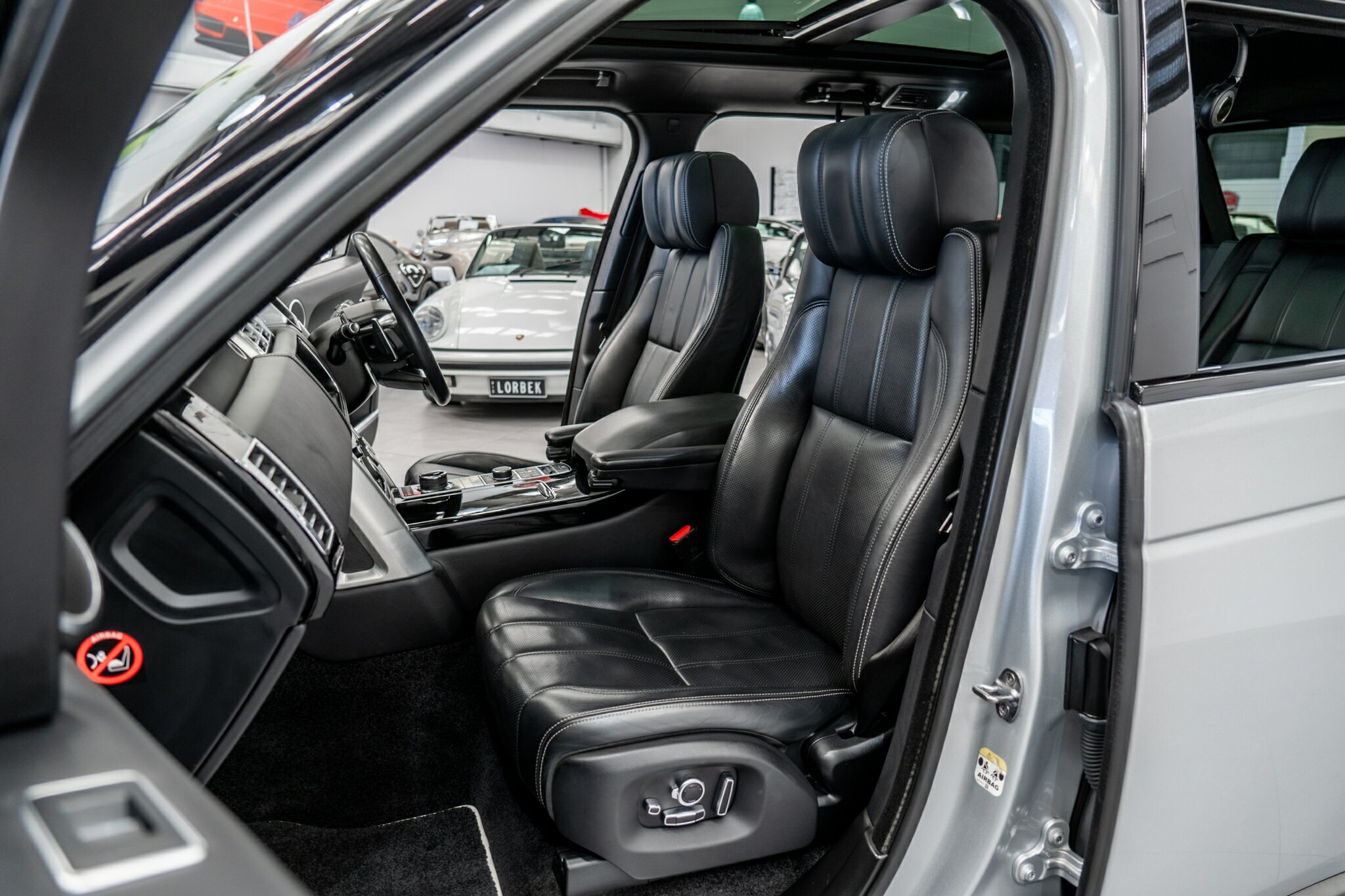 2017 RANGE ROVER RANGE ROVER LG MY17 AUTOBIOGRAPHY SDV8 8 SP AUTOMATIC 4D WAGON