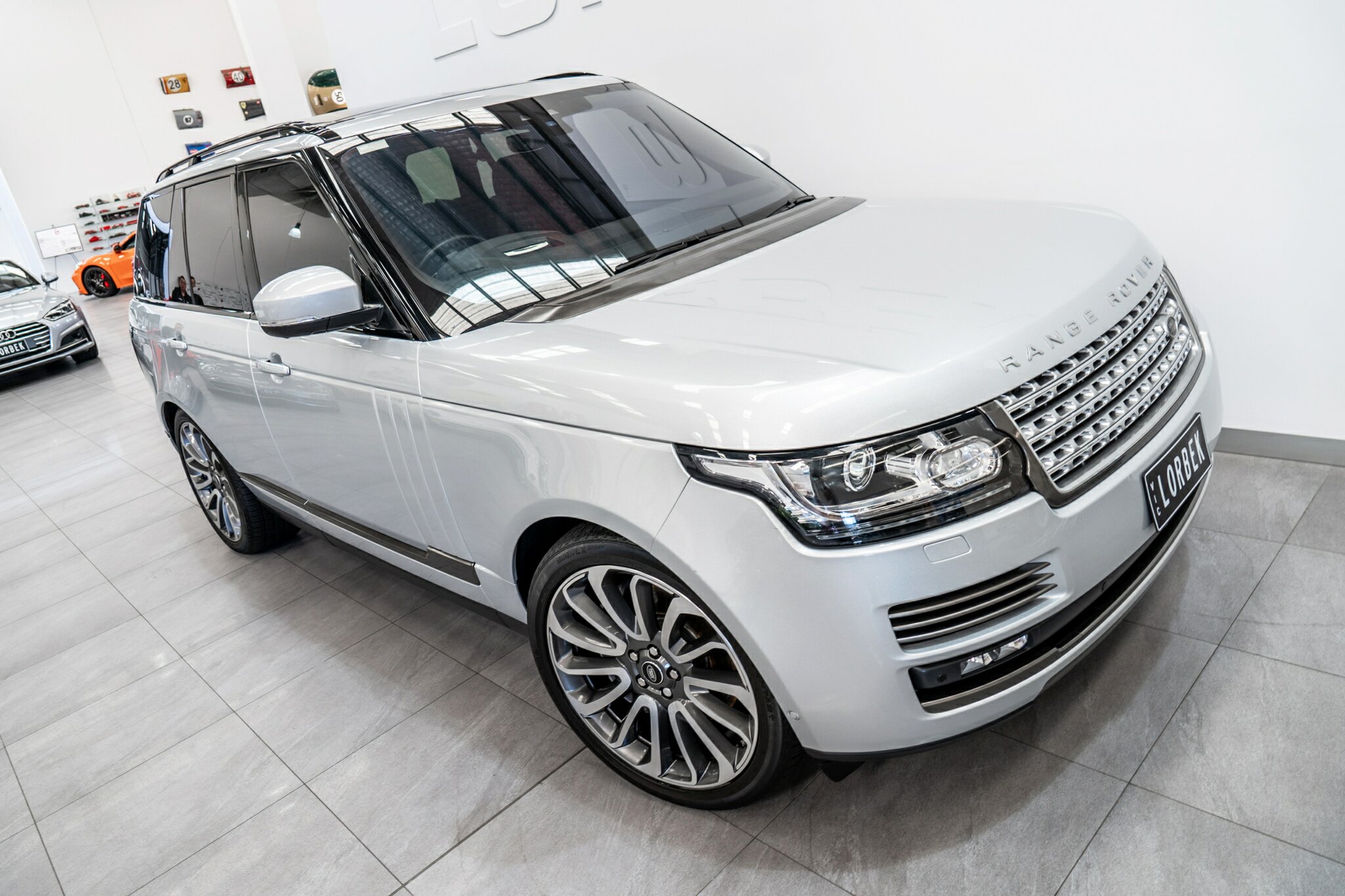 2017 RANGE ROVER RANGE ROVER LG MY17 AUTOBIOGRAPHY SDV8 8 SP AUTOMATIC 4D WAGON