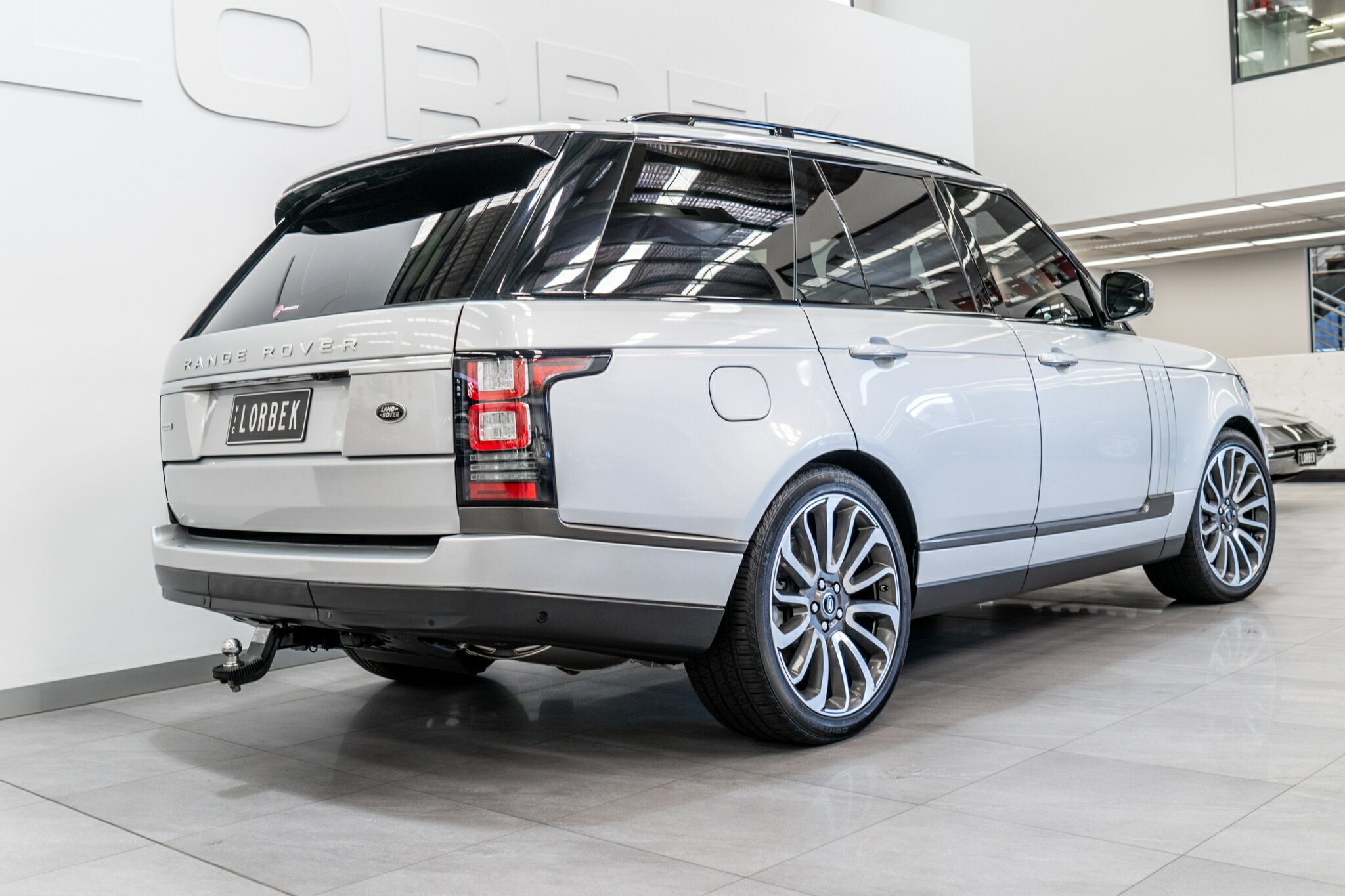 2017 RANGE ROVER RANGE ROVER LG MY17 AUTOBIOGRAPHY SDV8 8 SP AUTOMATIC 4D WAGON