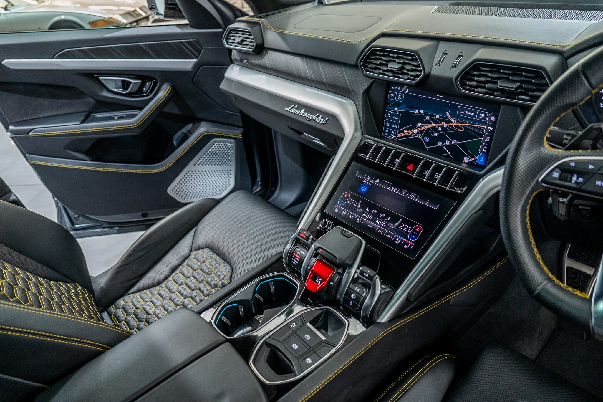 2019 LAMBORGHINI URUS 636 MY19 5 SEAT 8 SP AUTOMATIC 4D WAGON
