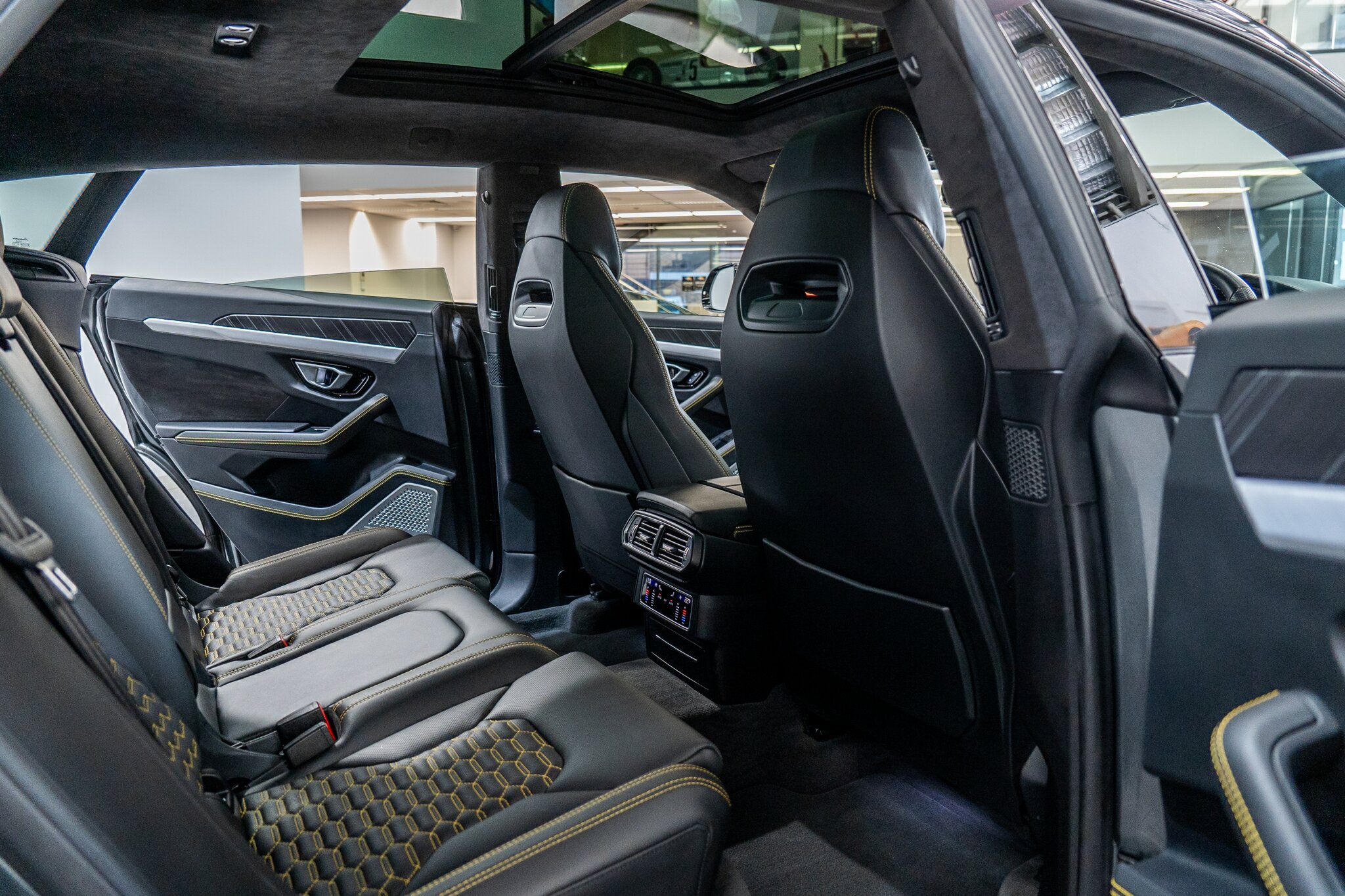 2019 LAMBORGHINI URUS 636 MY19 5 SEAT 8 SP AUTOMATIC 4D WAGON