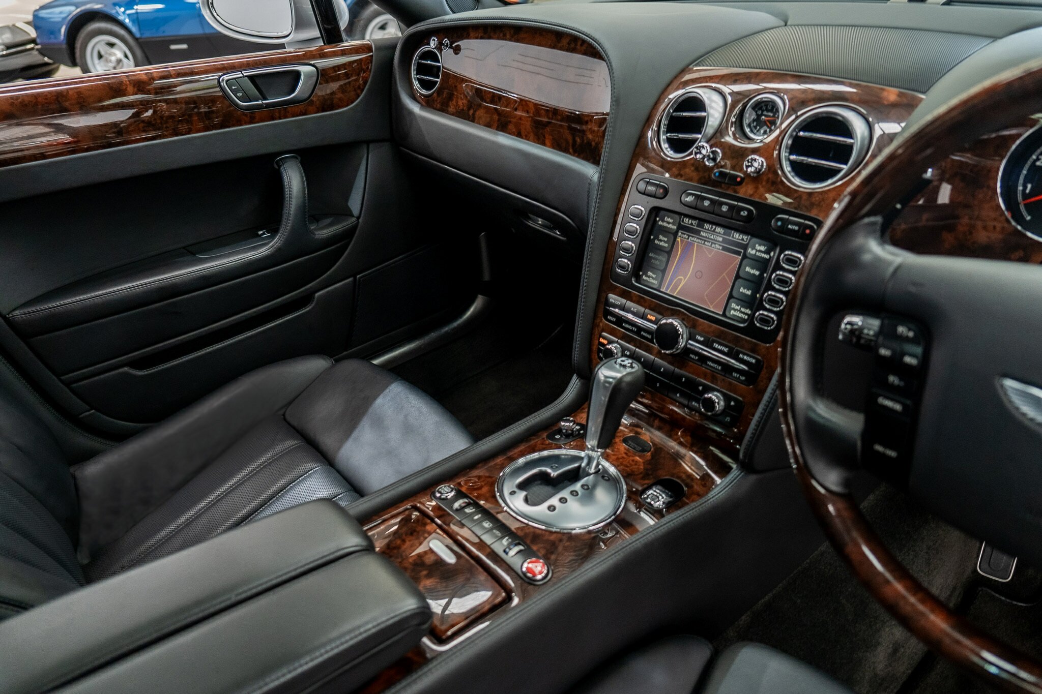 2005 BENTLEY CONTINENTAL 3W MY06 FLYING SPUR 6 SP AUTOMATIC SEDAN