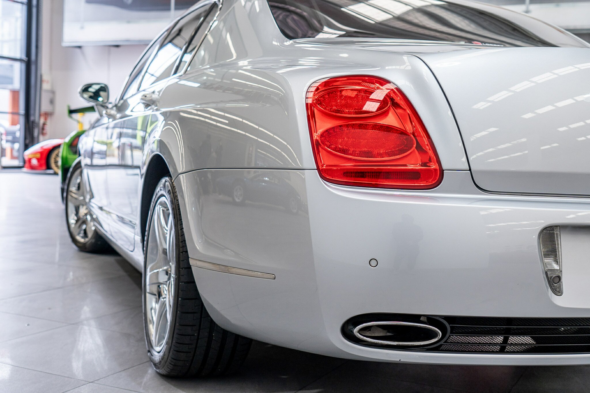 2005 BENTLEY CONTINENTAL 3W MY06 FLYING SPUR 6 SP AUTOMATIC SEDAN