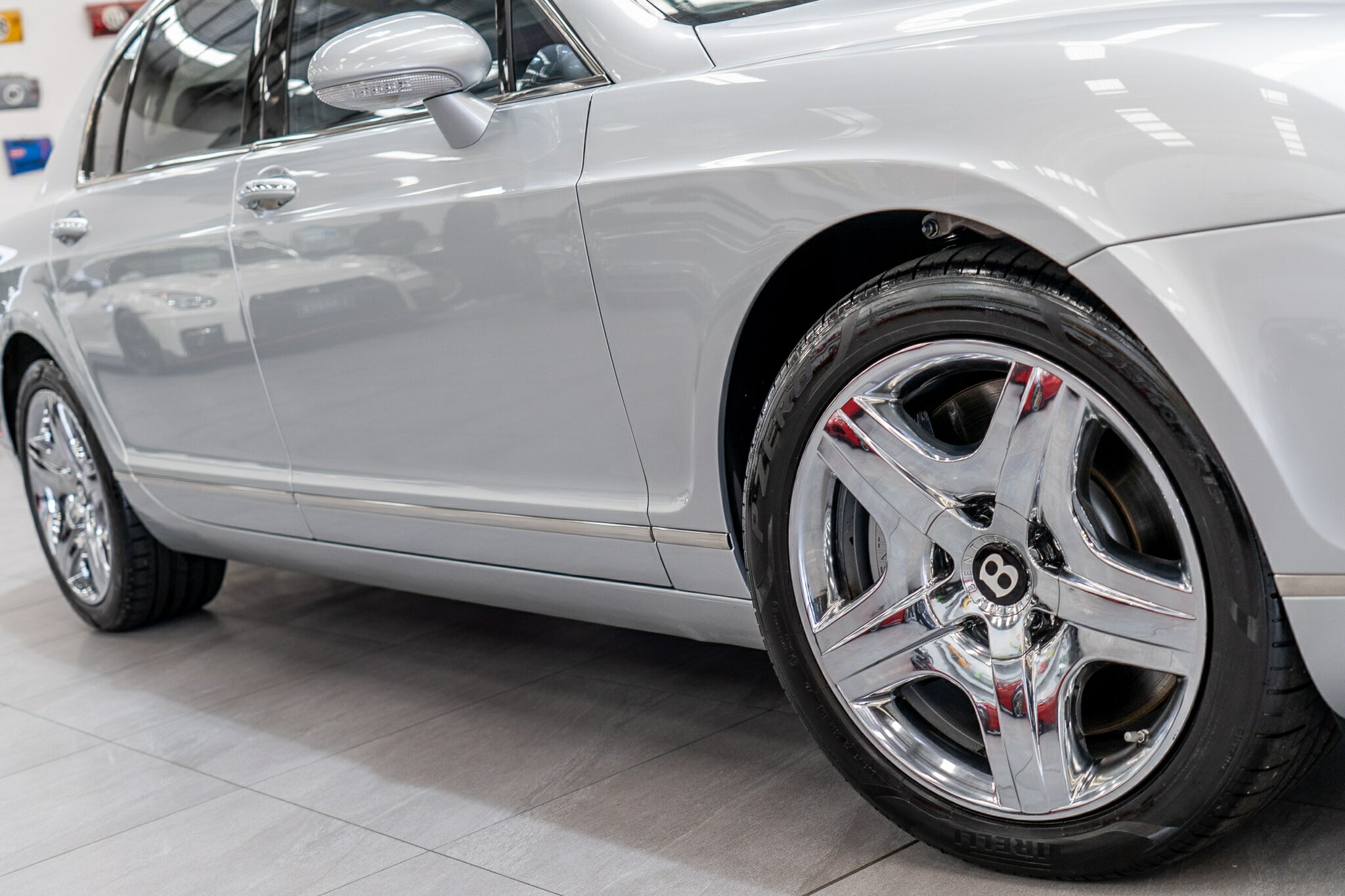 2005 BENTLEY CONTINENTAL 3W MY06 FLYING SPUR 6 SP AUTOMATIC SEDAN