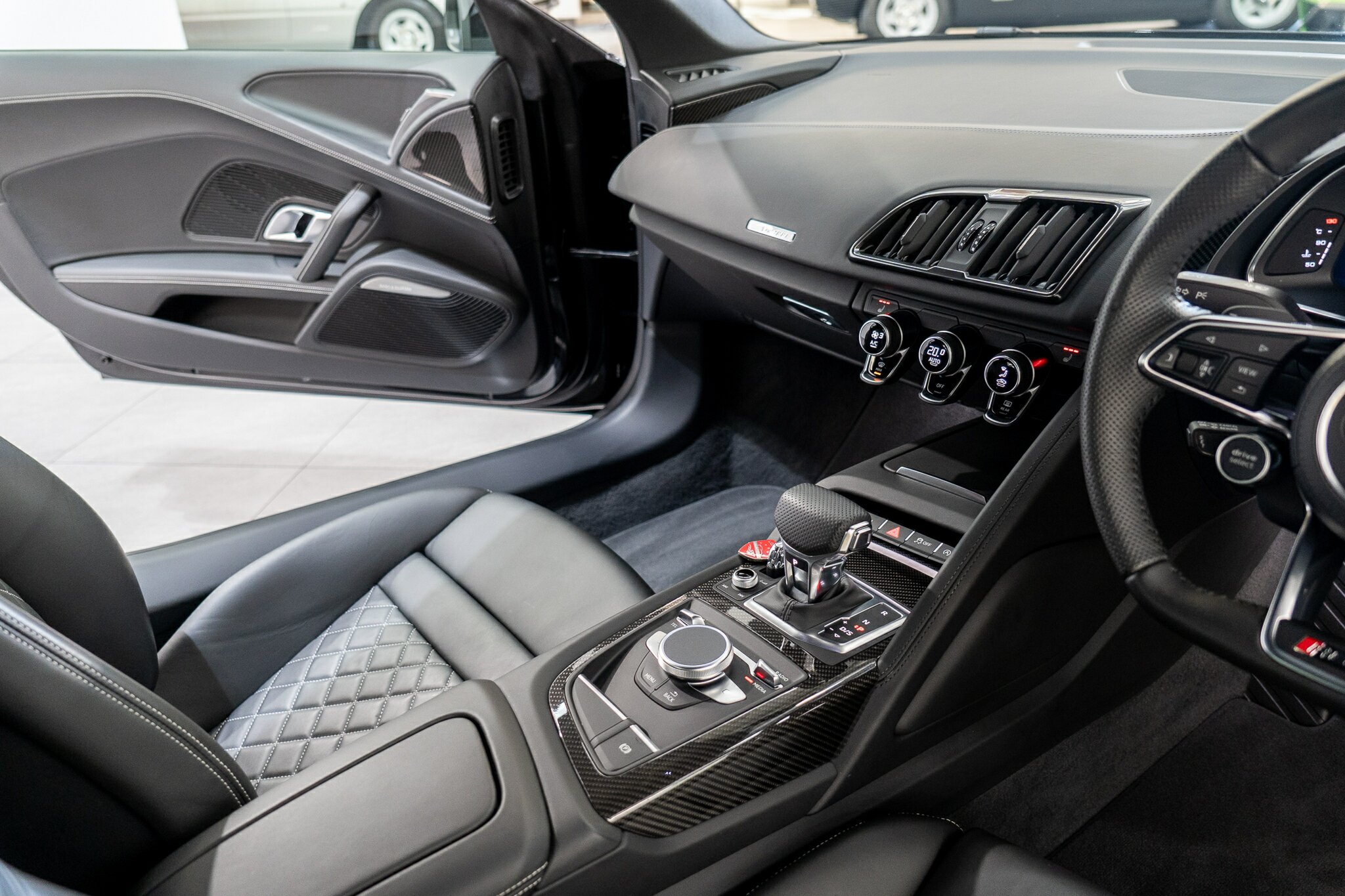 2018 AUDI R8 4S MY18 RWS 7 SP AUTOMATIC 2D ROADSTER