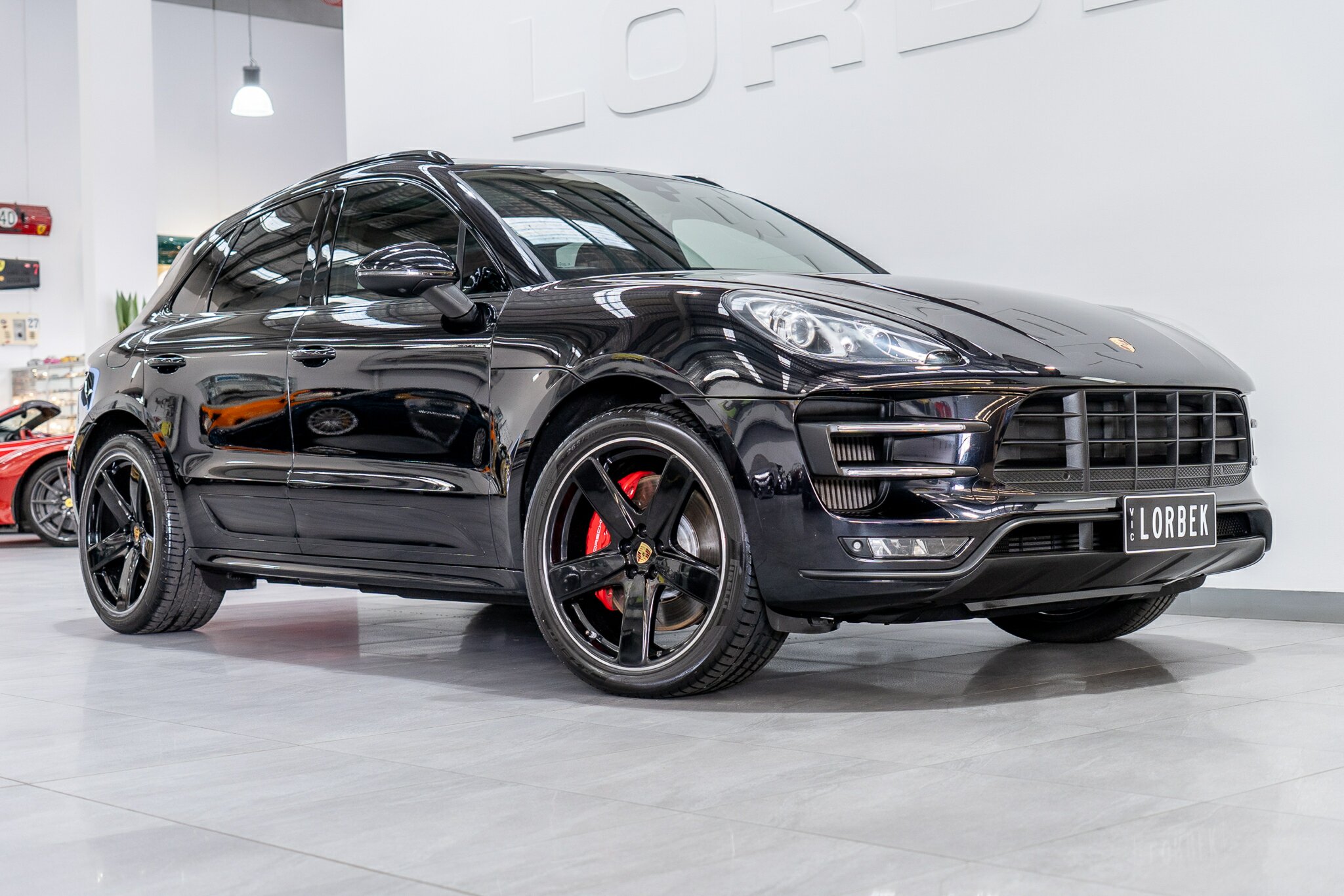 2017 PORSCHE MACAN 95B MY18 TURBO (PERF PACK) 7 SP AUTO DUAL CLUTCH 4D WAGON