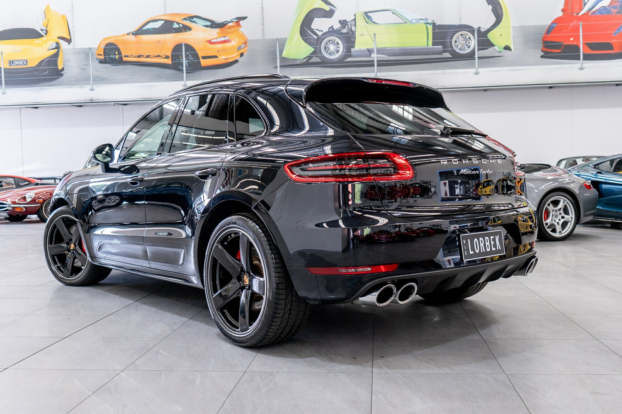 2017 PORSCHE MACAN 95B MY18 TURBO (PERF PACK) 7 SP AUTO DUAL CLUTCH 4D WAGON