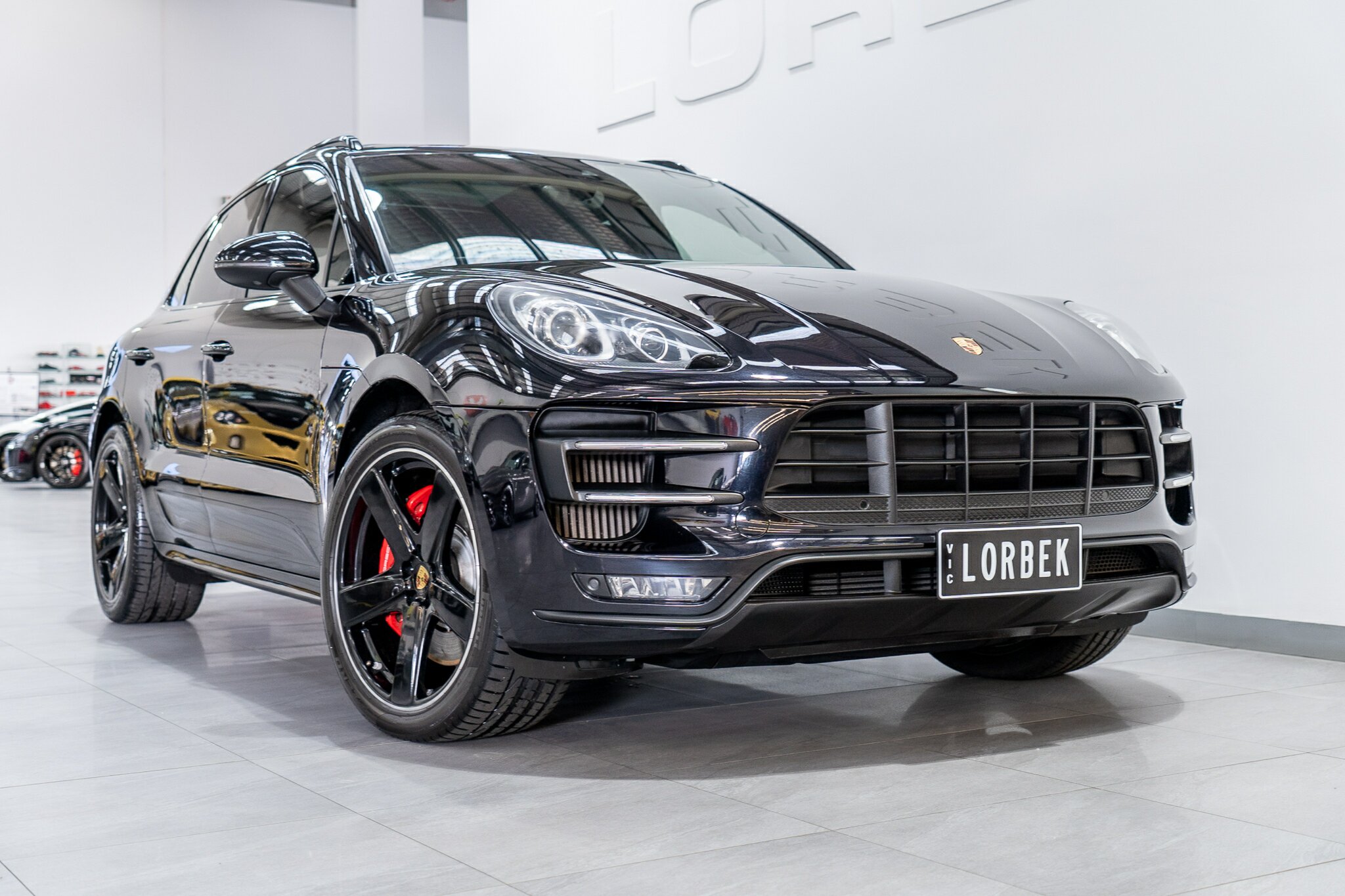 2017 PORSCHE MACAN 95B MY18 TURBO (PERF PACK) 7 SP AUTO DUAL CLUTCH 4D WAGON
