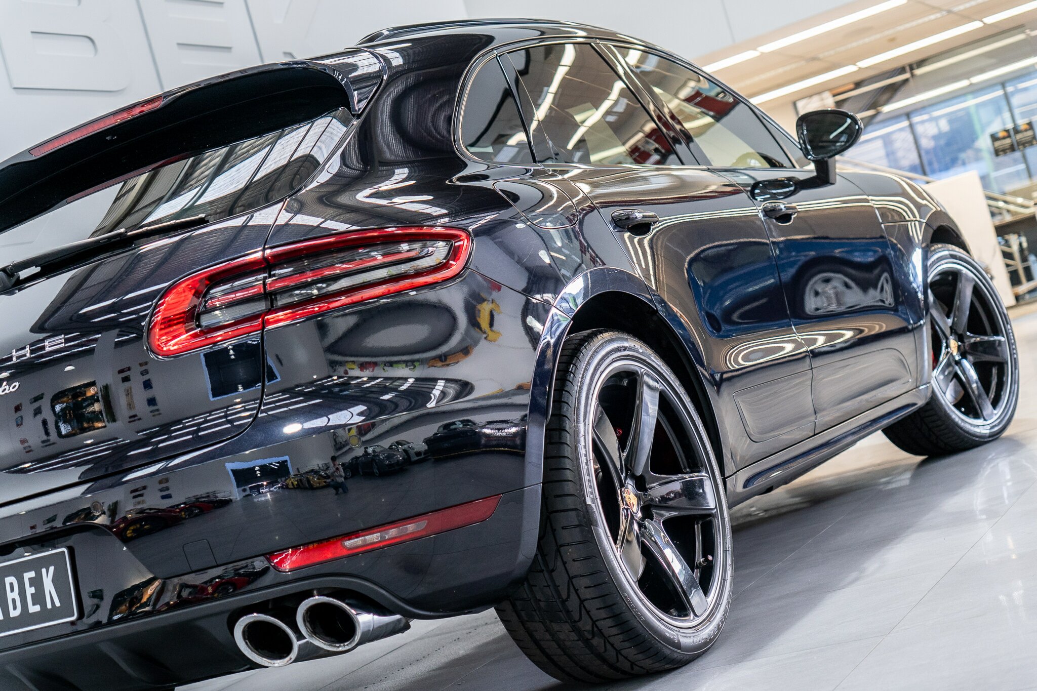 2017 PORSCHE MACAN 95B MY18 TURBO (PERF PACK) 7 SP AUTO DUAL CLUTCH 4D WAGON