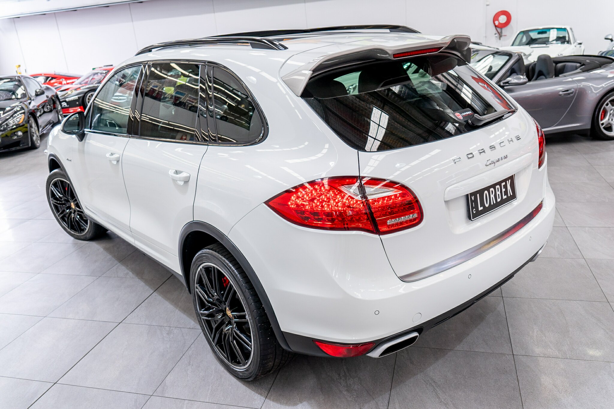 2014 PORSCHE CAYENNE SERIES 2 DIESEL PLATINUM EDITION 8 SP AUTOMATIC TIPTRONIC 4D WAGON