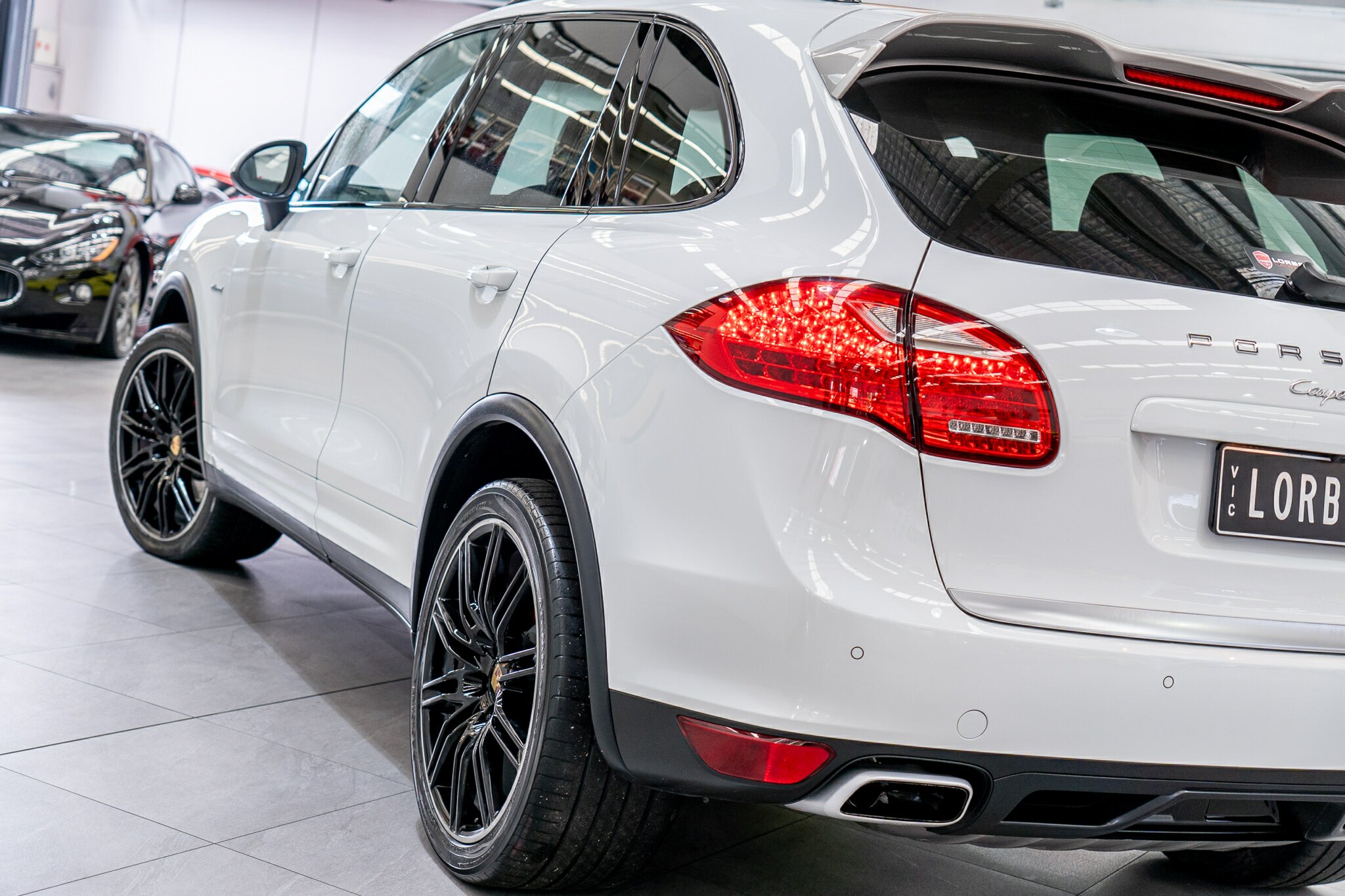 2014 PORSCHE CAYENNE SERIES 2 DIESEL PLATINUM EDITION 8 SP AUTOMATIC TIPTRONIC 4D WAGON