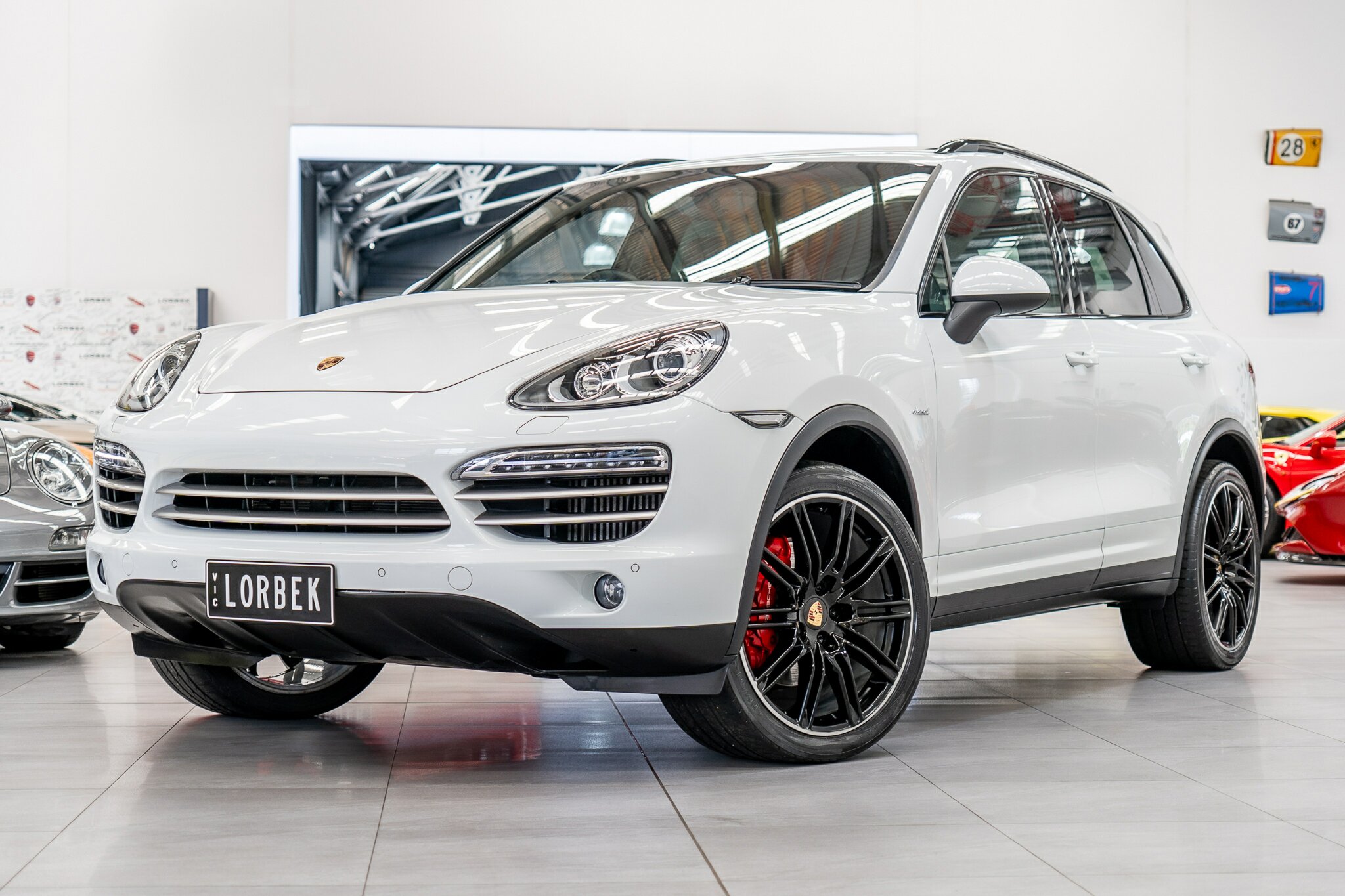 2014 PORSCHE CAYENNE SERIES 2 DIESEL PLATINUM EDITION 8 SP AUTOMATIC TIPTRONIC 4D WAGON