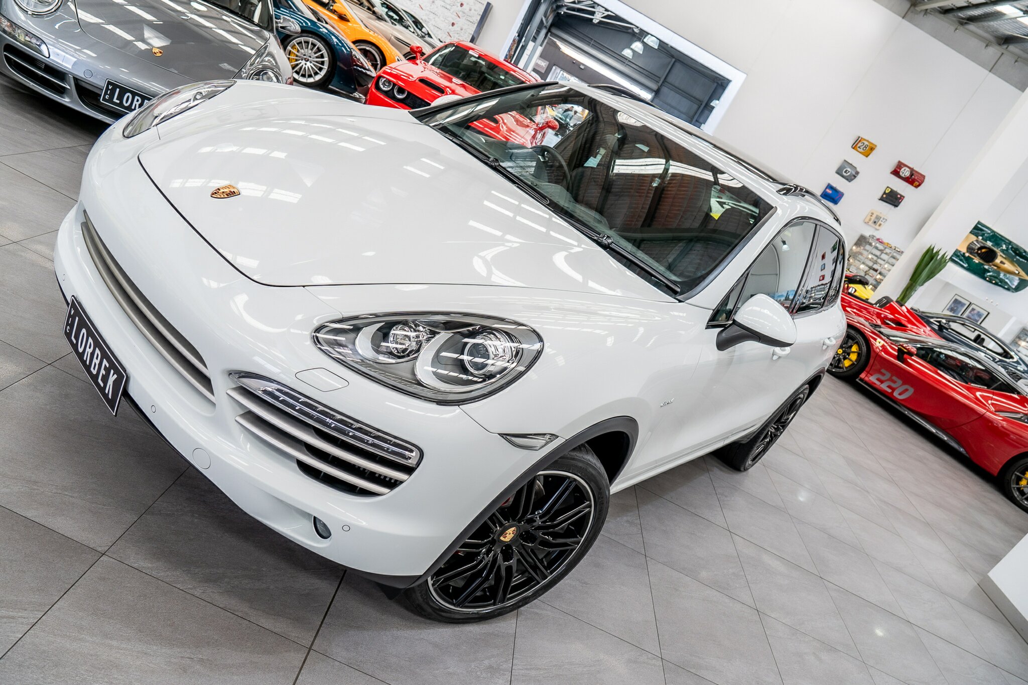 2014 PORSCHE CAYENNE SERIES 2 DIESEL PLATINUM EDITION 8 SP AUTOMATIC TIPTRONIC 4D WAGON