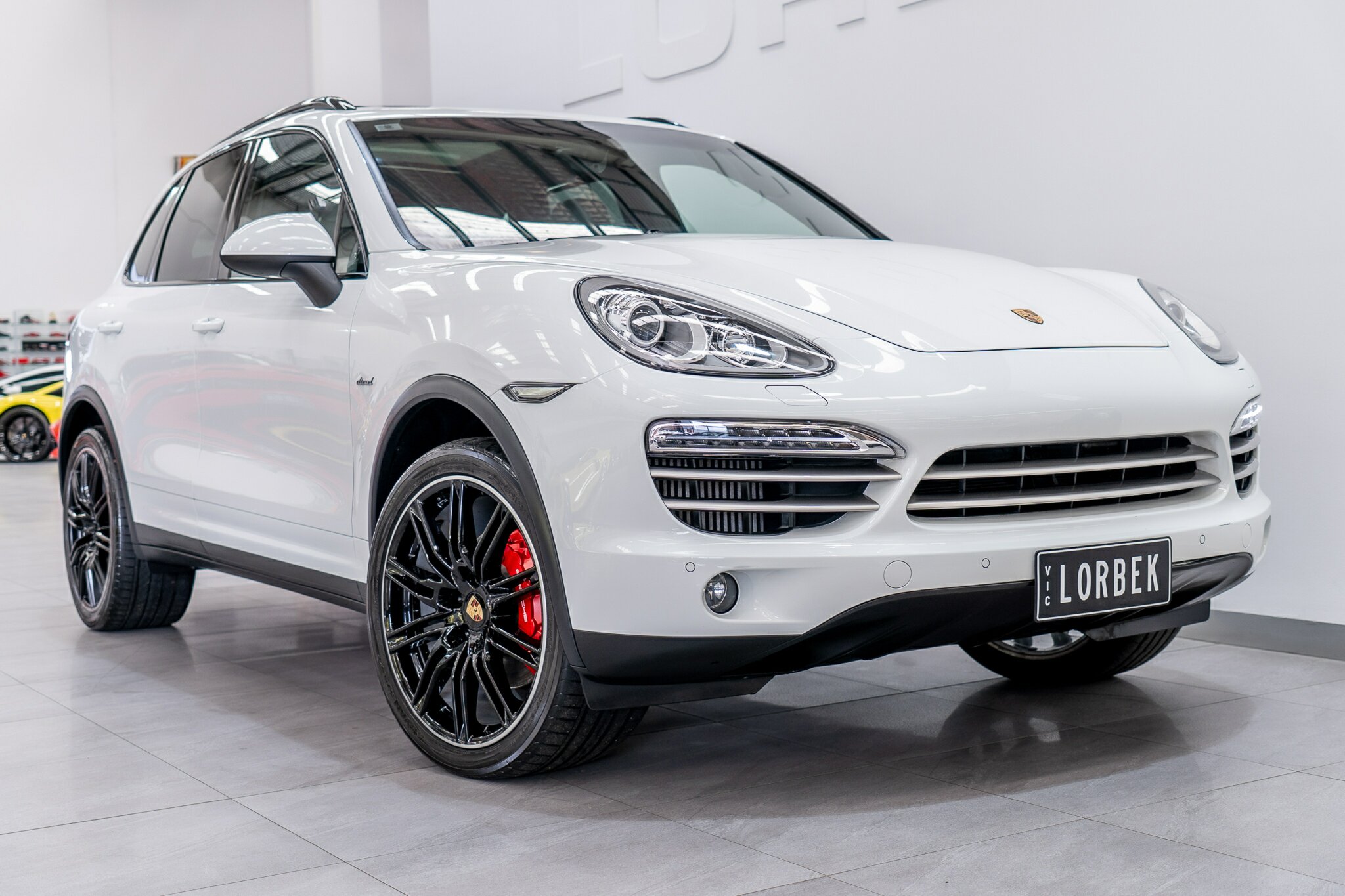 2014 PORSCHE CAYENNE SERIES 2 DIESEL PLATINUM EDITION 8 SP AUTOMATIC TIPTRONIC 4D WAGON