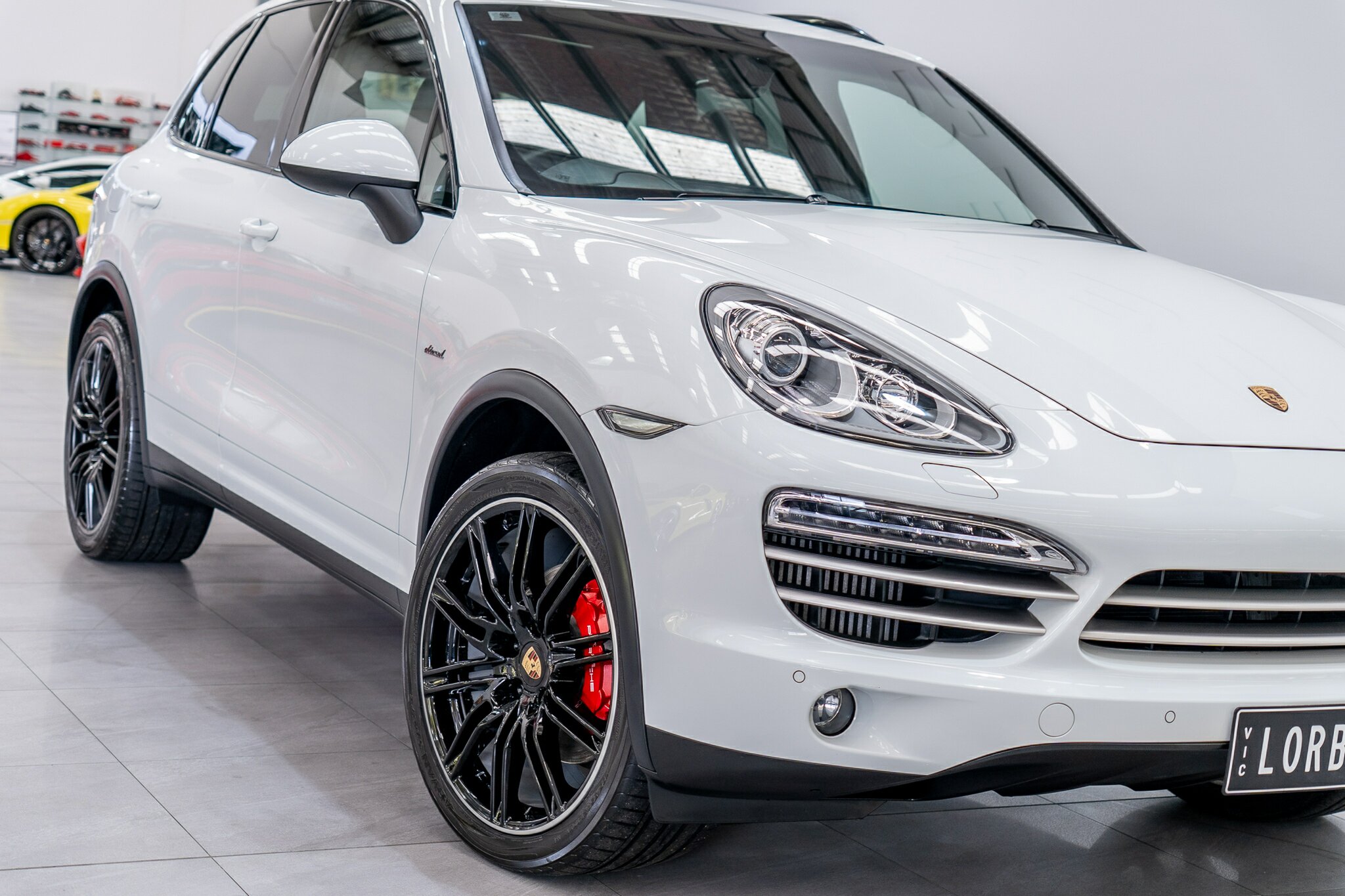 2014 PORSCHE CAYENNE SERIES 2 DIESEL PLATINUM EDITION 8 SP AUTOMATIC TIPTRONIC 4D WAGON