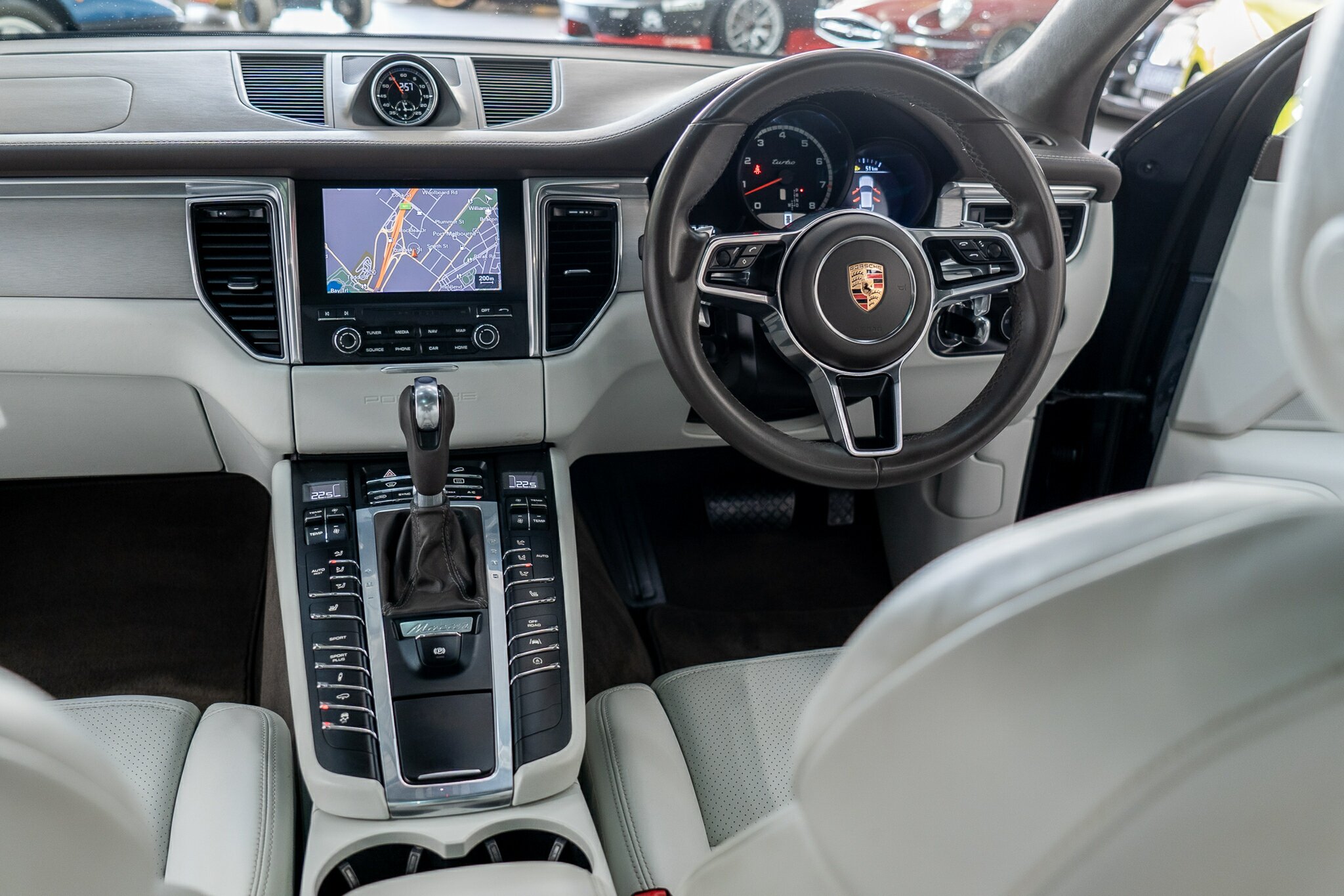2017 PORSCHE MACAN MY17 TURBO 7 SP AUTO DUAL CLUTCH 4D WAGON