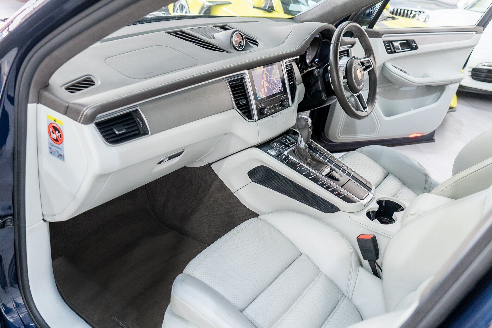 2017 PORSCHE MACAN MY17 TURBO 7 SP AUTO DUAL CLUTCH 4D WAGON