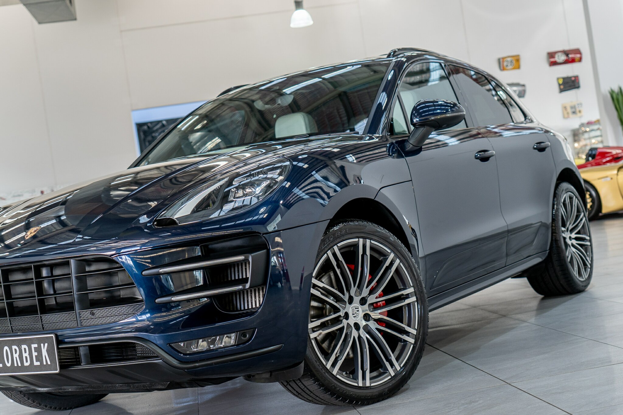 2017 PORSCHE MACAN MY17 TURBO 7 SP AUTO DUAL CLUTCH 4D WAGON