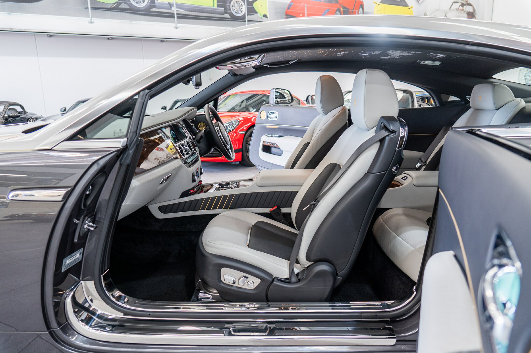2019 ROLLS-ROYCE WRAITH 665C MY19 EAGLE VIII 8 SP AUTOMATIC SEDAN