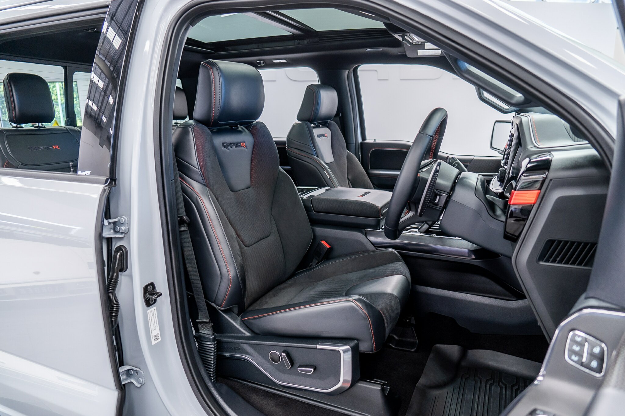 2025 FORD F150 RAPTOR R 10 SP AUTOMATIC 4D UTILITY