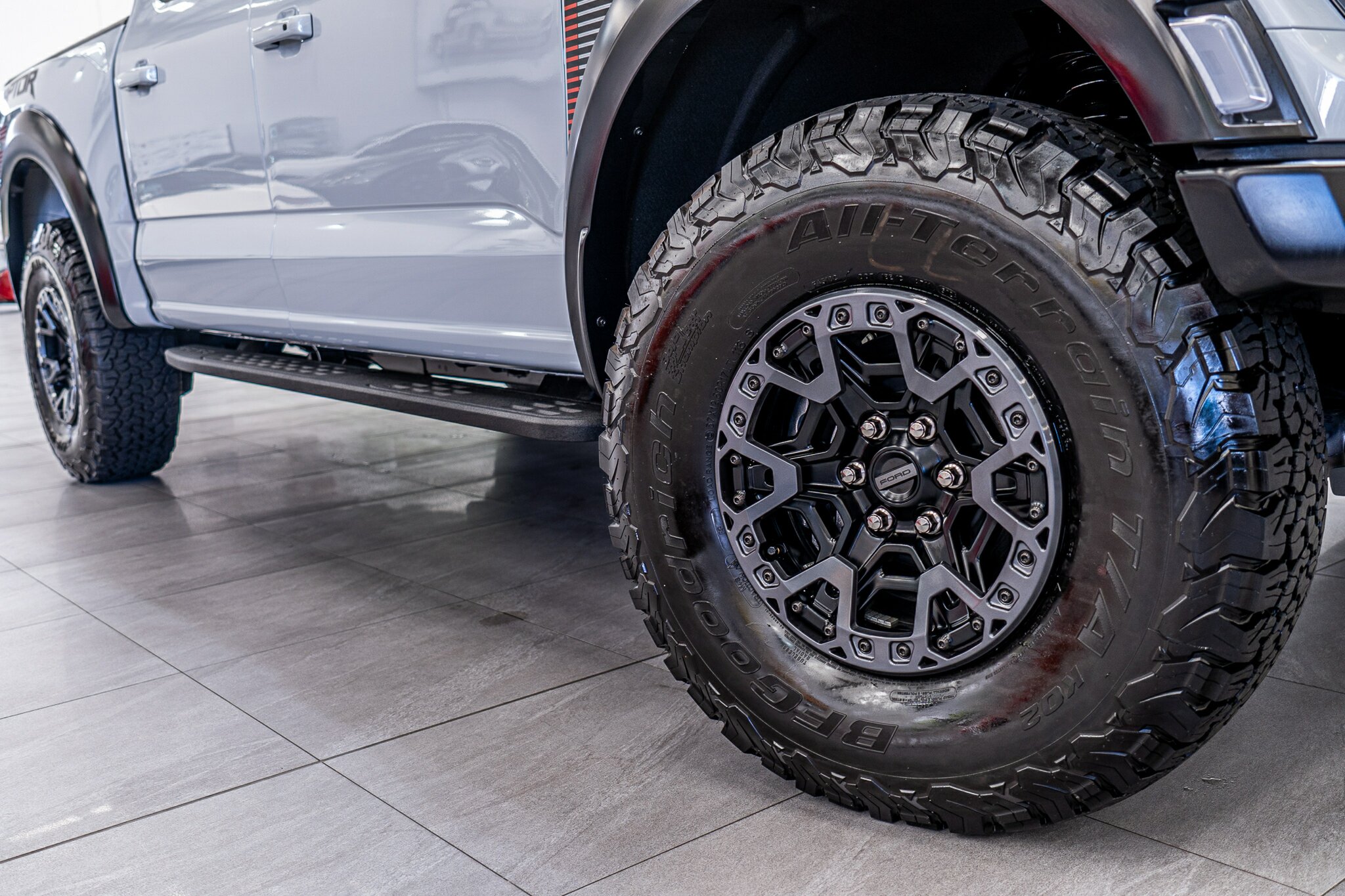 2025 FORD F150 RAPTOR R 10 SP AUTOMATIC 4D UTILITY