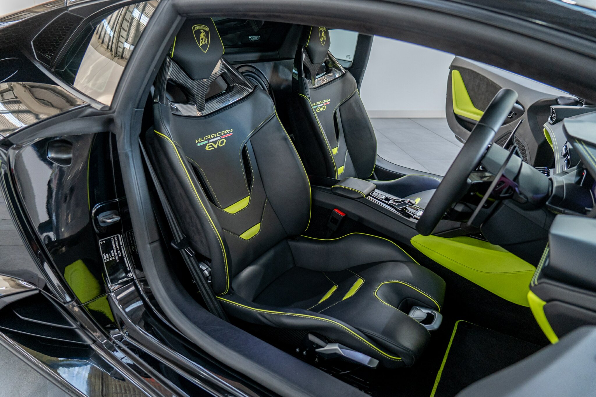 2021 LAMBORGHINI HURACAN 724 MY21 EVO RWD 7 SP AUTO DUAL CLUTCH SEDAN