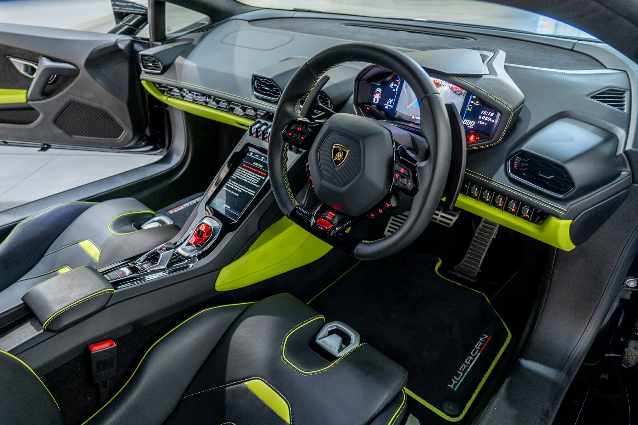 2021 LAMBORGHINI HURACAN 724 MY21 EVO RWD 7 SP AUTO DUAL CLUTCH SEDAN