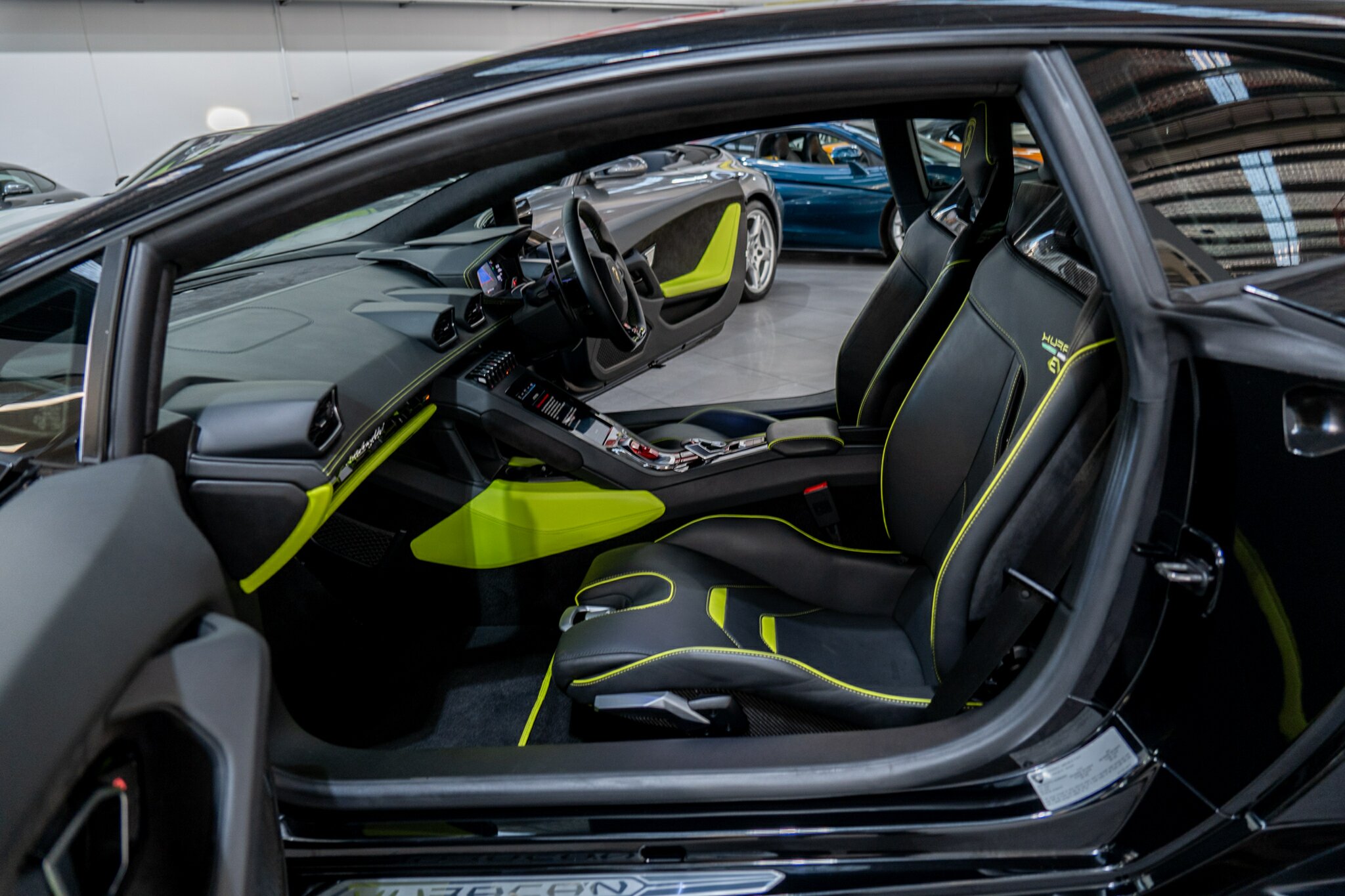 2021 LAMBORGHINI HURACAN 724 MY21 EVO RWD 7 SP AUTO DUAL CLUTCH SEDAN