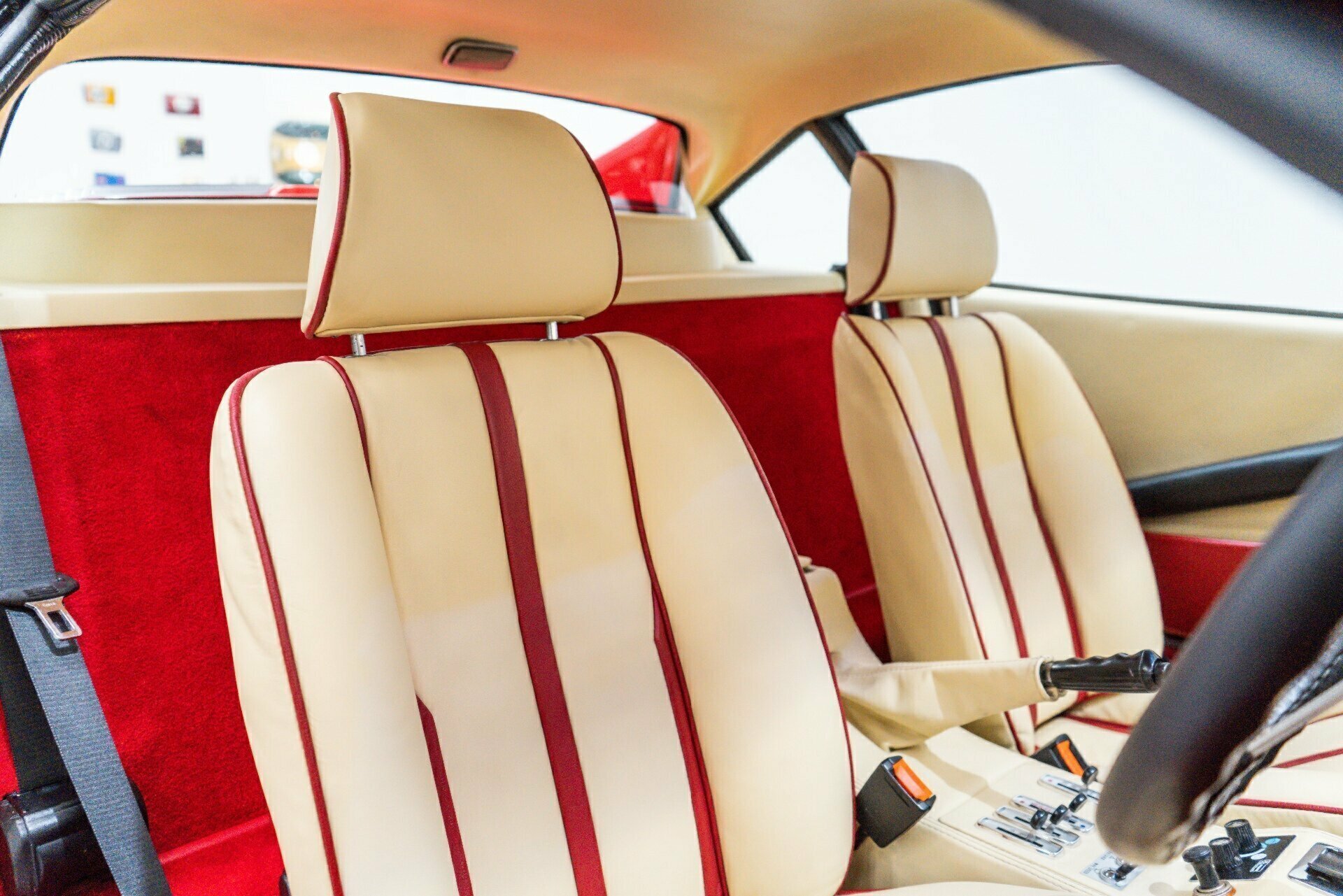 1977 FERRARI 308 GTB 5 SP MANUAL 2D COUPE
