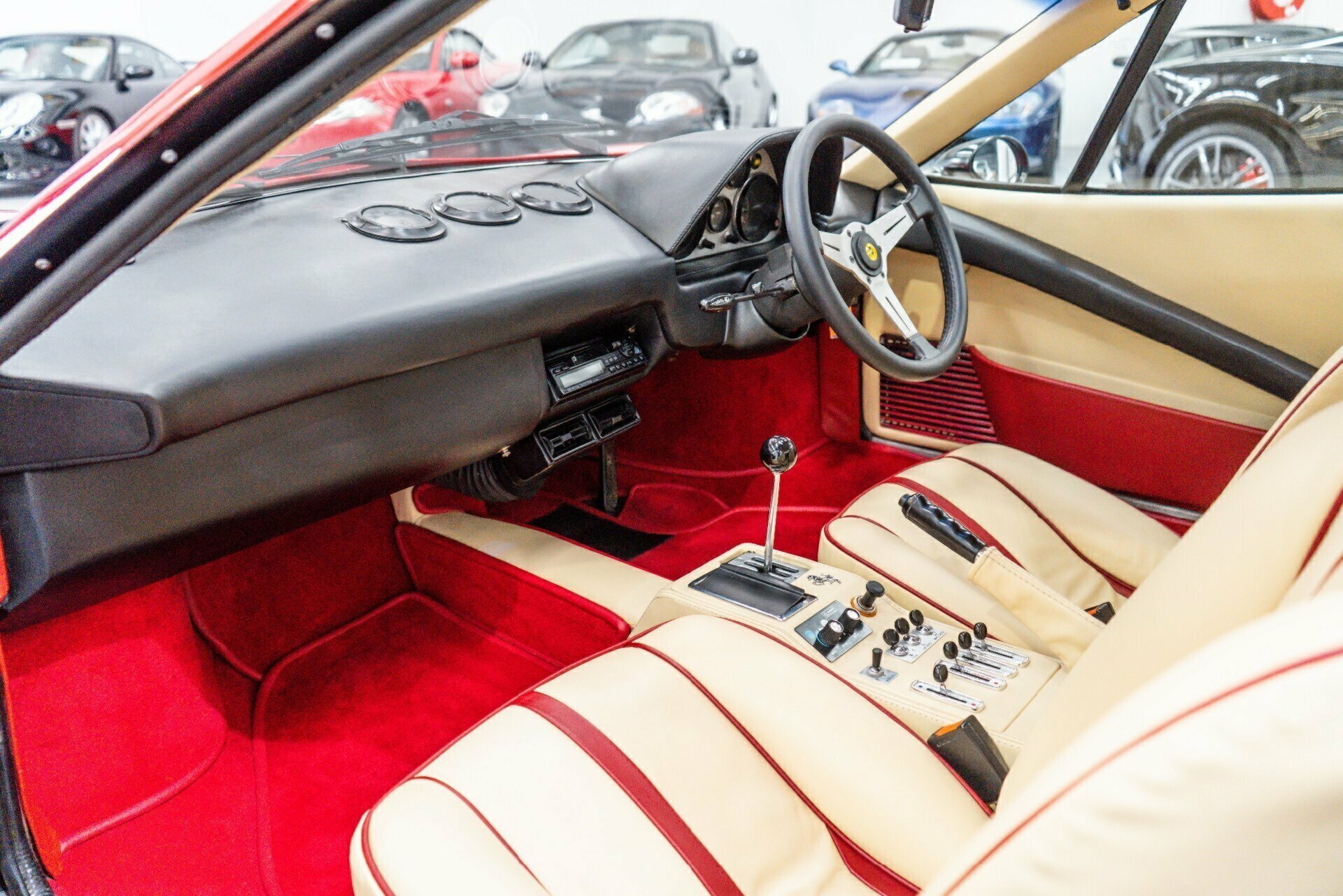 1977 FERRARI 308 GTB 5 SP MANUAL 2D COUPE