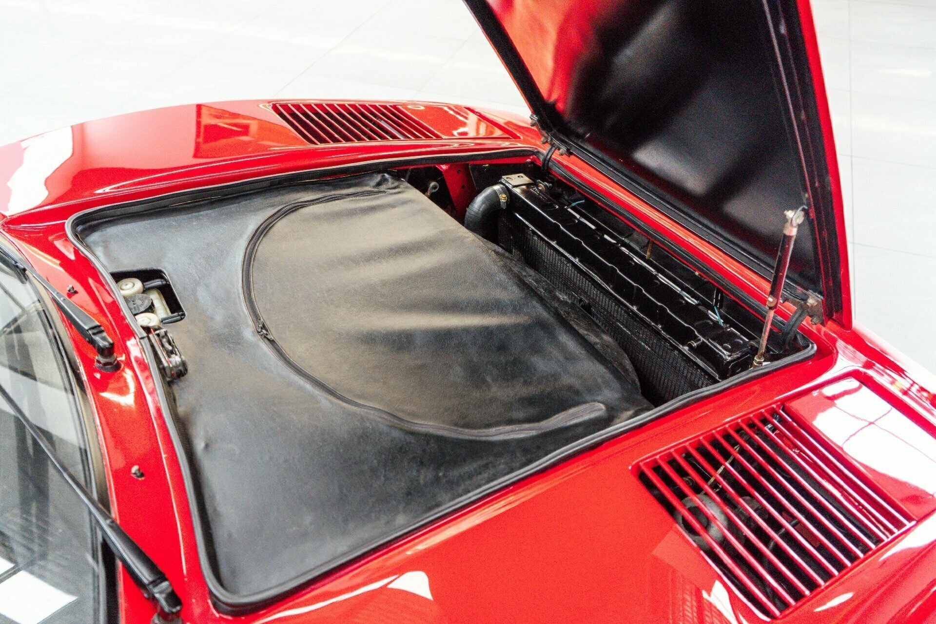 1977 FERRARI 308 GTB 5 SP MANUAL 2D COUPE