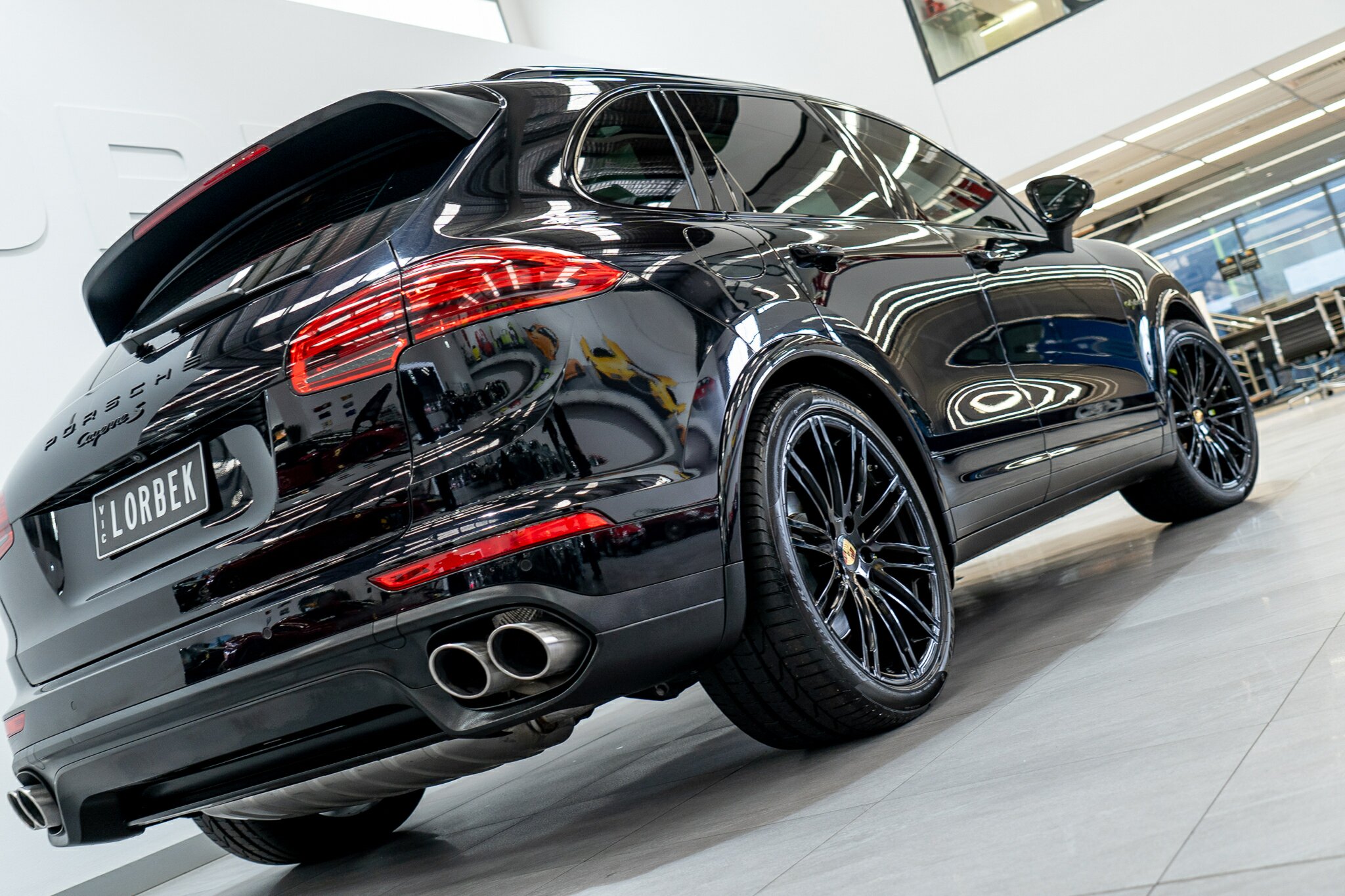 2016 PORSCHE CAYENNE SERIES 2 MY17 S E-HYBRID 8 SP AUTOMATIC TIPTRONIC 4D WAGON