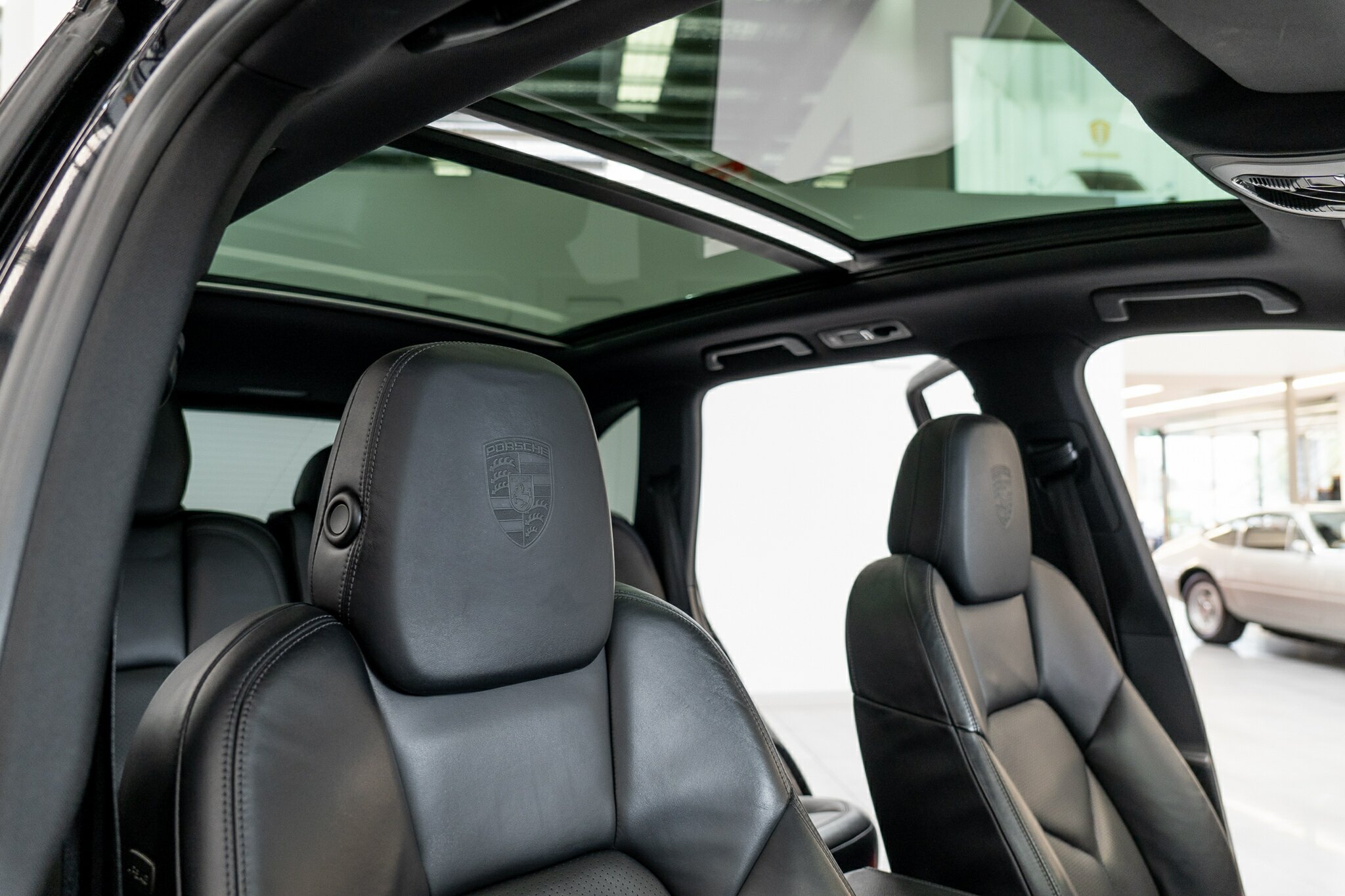 2016 PORSCHE CAYENNE SERIES 2 MY17 S E-HYBRID 8 SP AUTOMATIC TIPTRONIC 4D WAGON