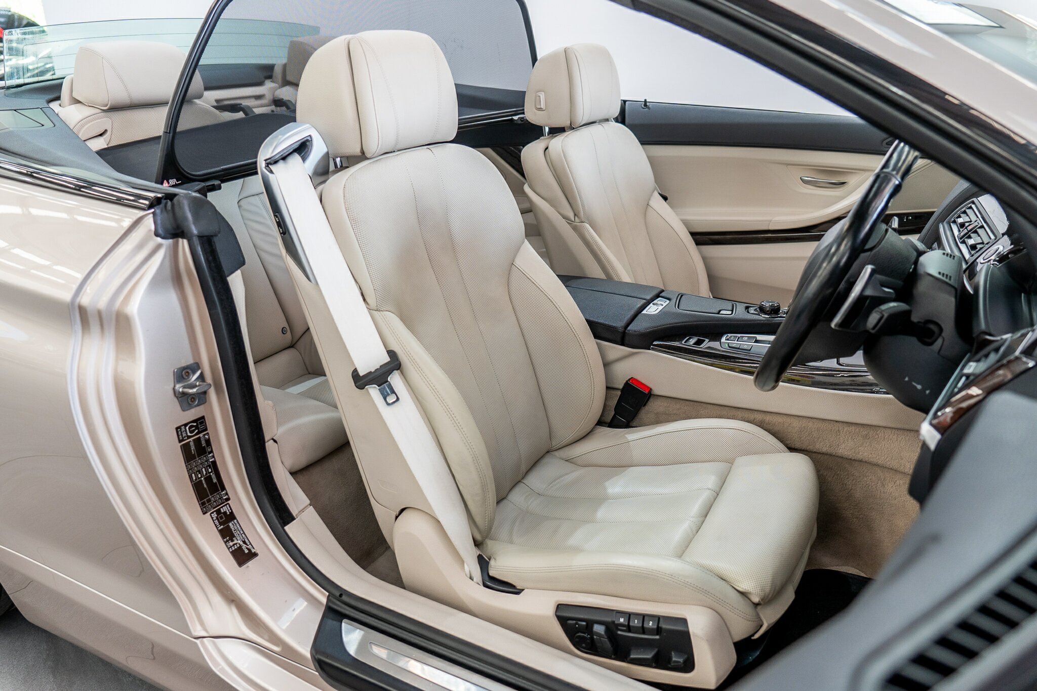 2011 BMW 6 F12 50I 8 SP AUTOMATIC 2D CONVERTIBLE