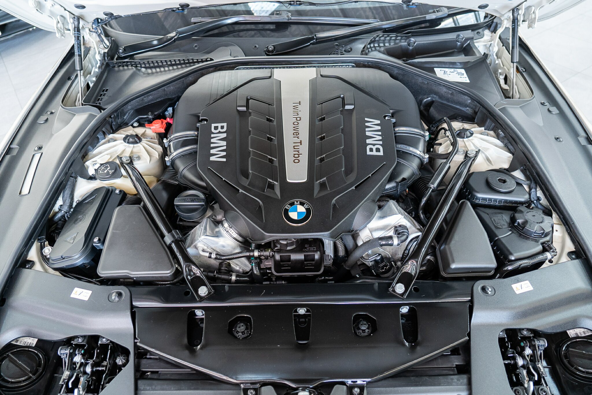 2011 BMW 6 F12 50I 8 SP AUTOMATIC 2D CONVERTIBLE