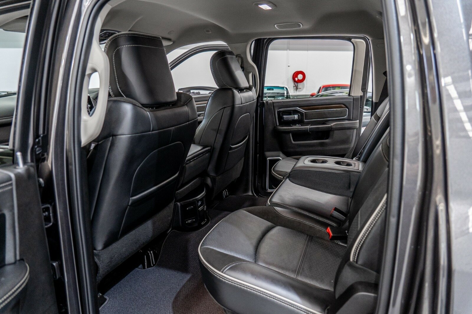 2023 RAM 2500 DJII LARAMIE 6 SP AUTOMATIC CREW CAB UTILITY