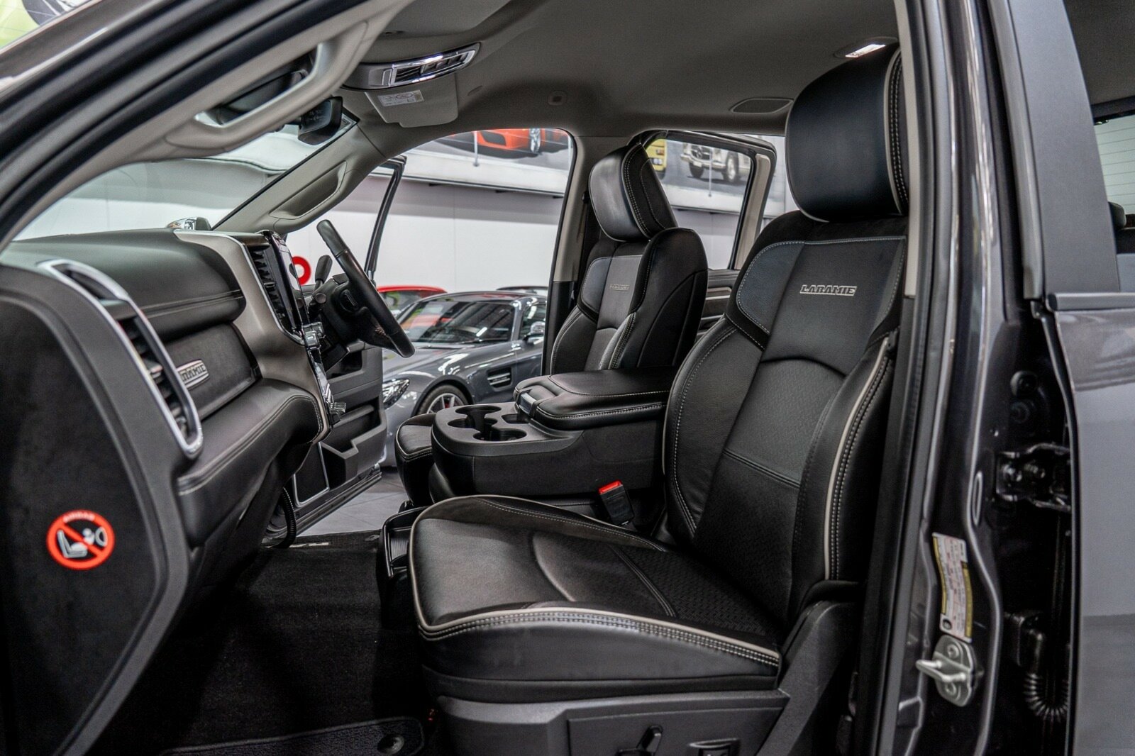 2023 RAM 2500 DJII LARAMIE 6 SP AUTOMATIC CREW CAB UTILITY