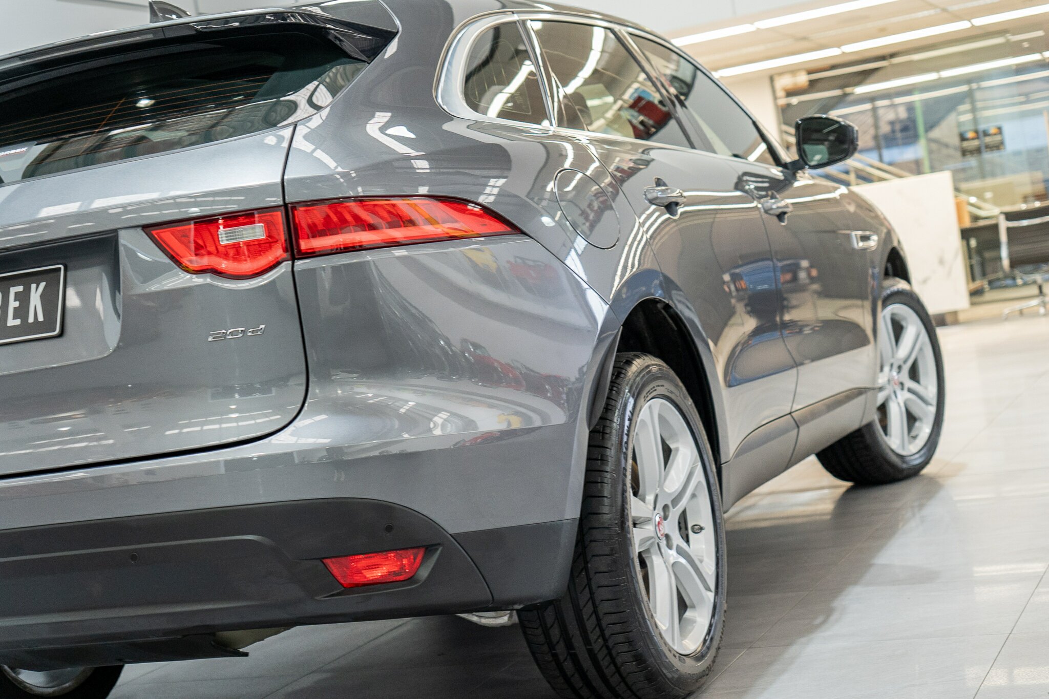 2017 JAGUAR F-PACE MY18 20d Prestige RWD 8 SP AUTOMATIC 4D WAGON