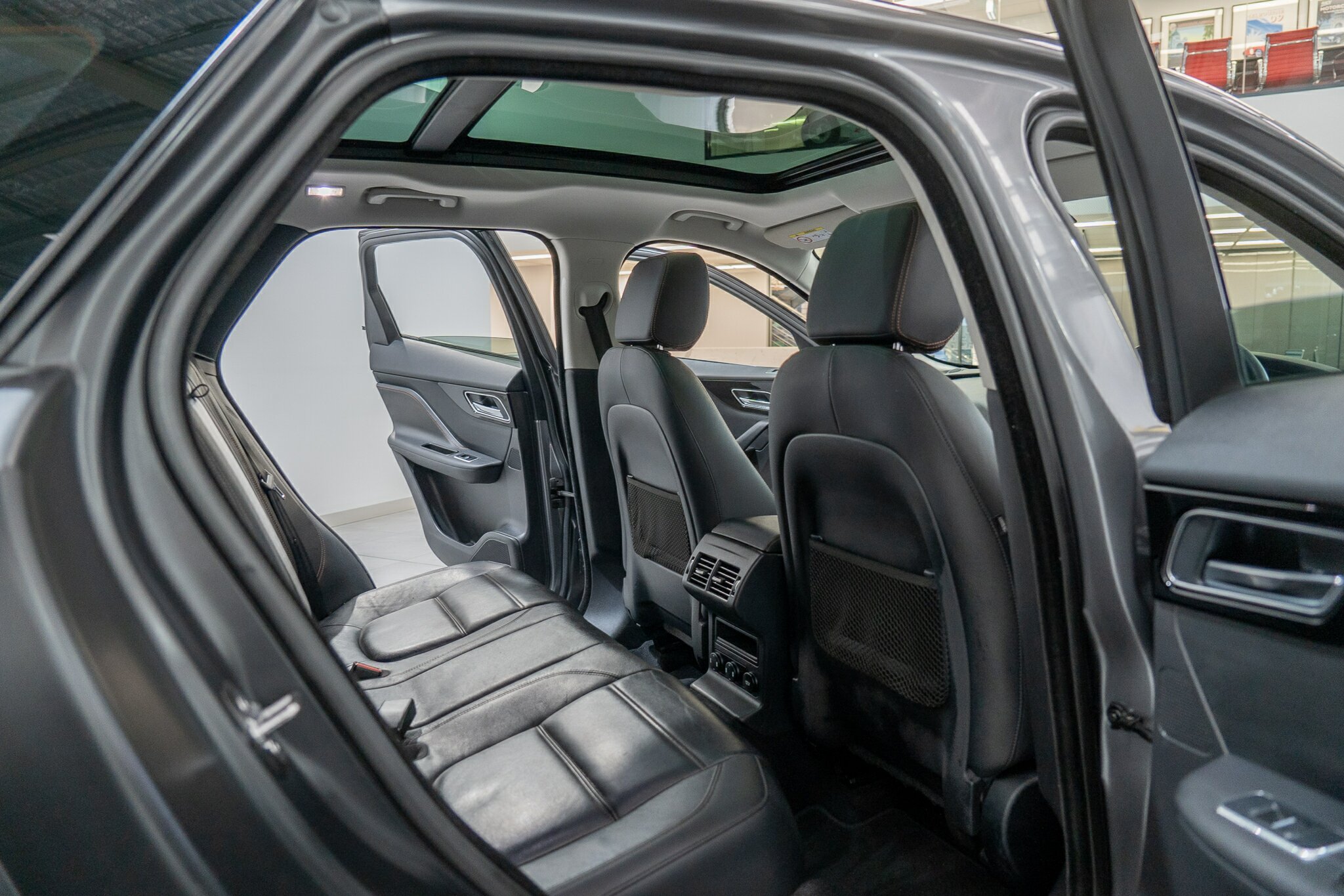 2017 JAGUAR F-PACE MY18 20d Prestige RWD 8 SP AUTOMATIC 4D WAGON