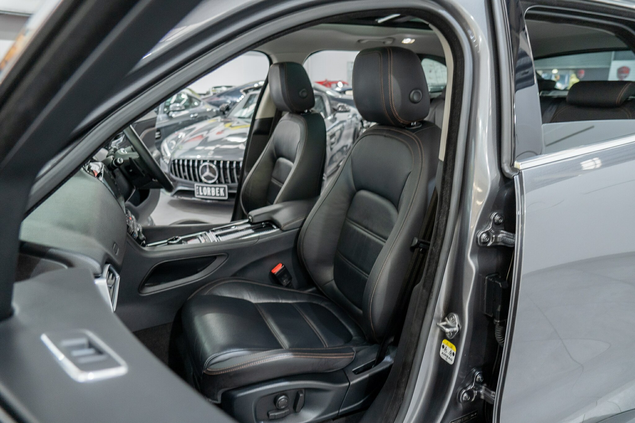 2017 JAGUAR F-PACE MY18 20d Prestige RWD 8 SP AUTOMATIC 4D WAGON